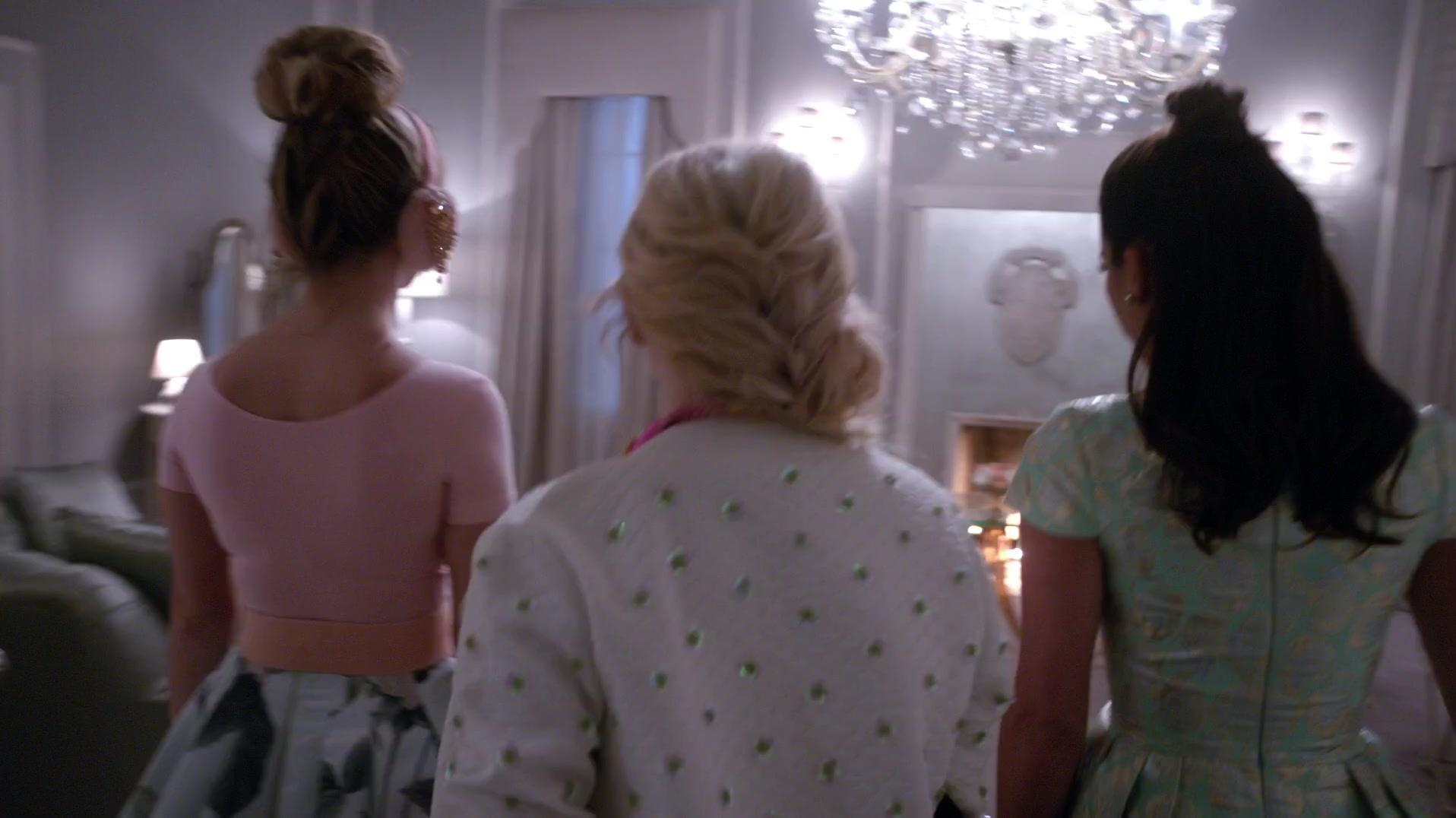 Scream_Queens_2015_S01E07_Beware_of_Young_Girls_0376.jpg