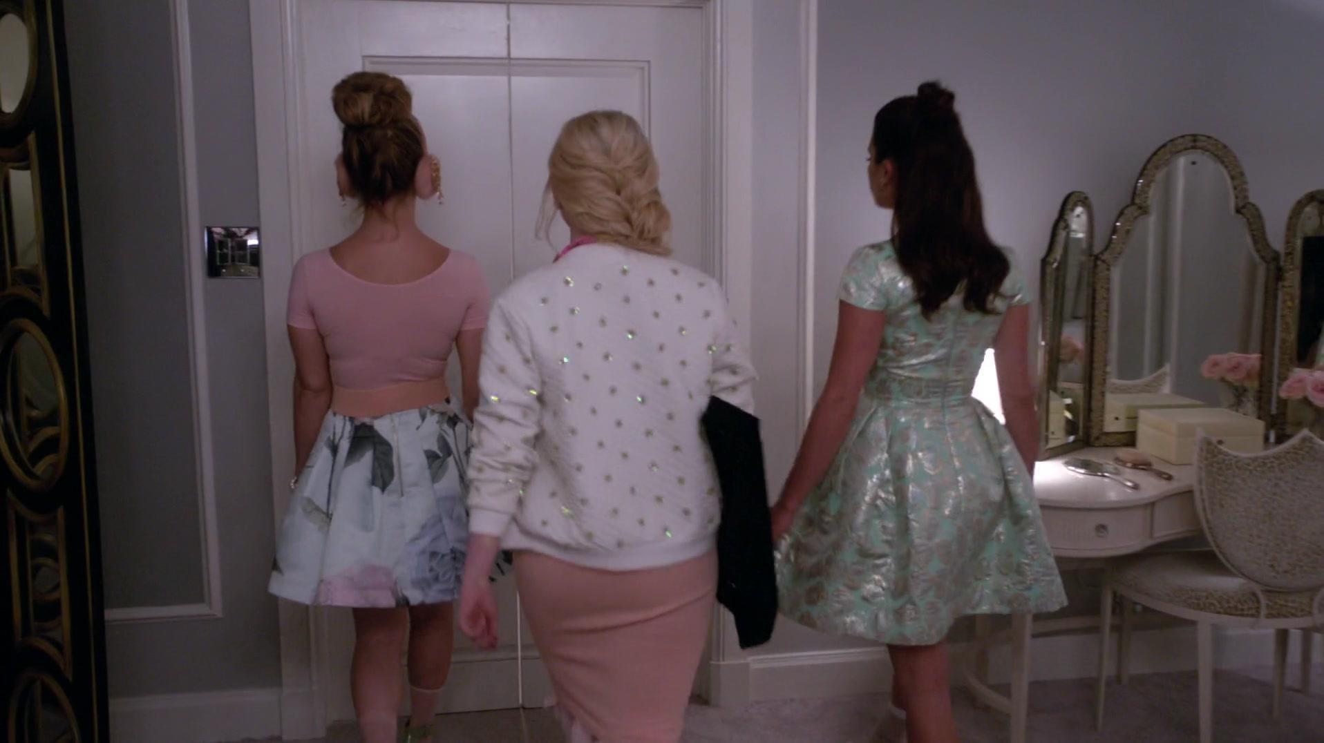Scream_Queens_2015_S01E07_Beware_of_Young_Girls_0385.jpg Scream_Queens_2015_S01E07_Beware_of_Young_Girls_0385.jpg