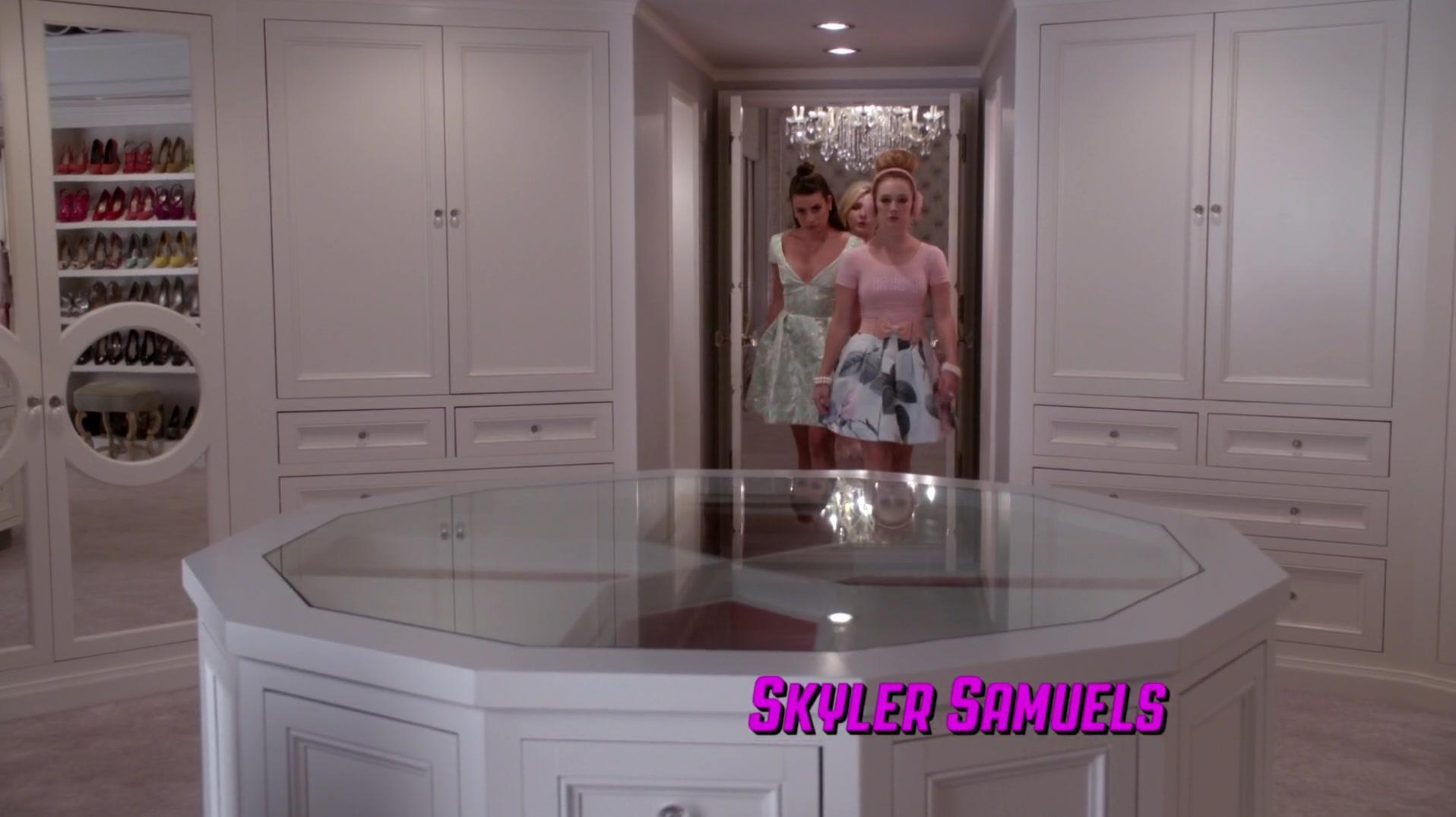 Scream_Queens_2015_S01E07_Beware_of_Young_Girls_0402.jpg