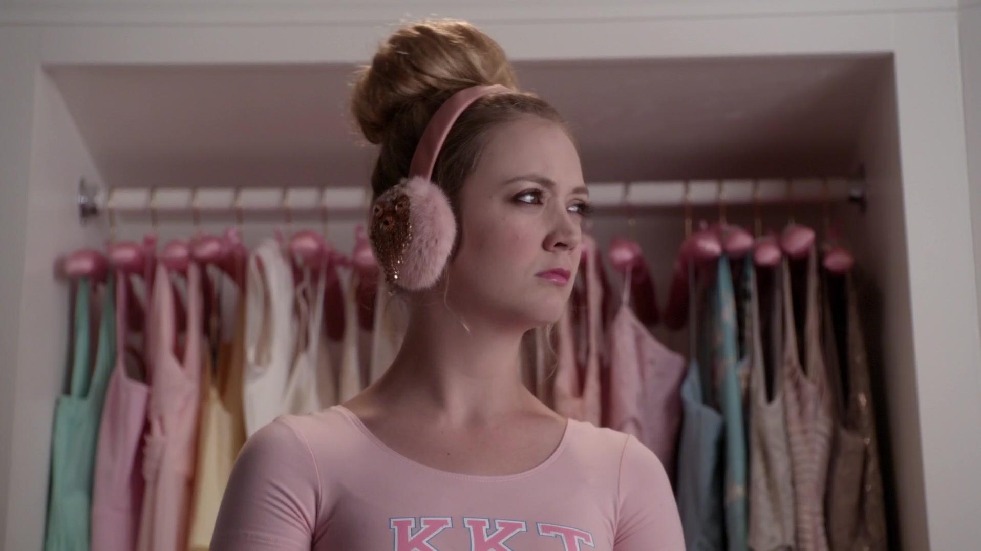 Scream_Queens_2015_S01E07_Beware_of_Young_Girls_0438.jpg
