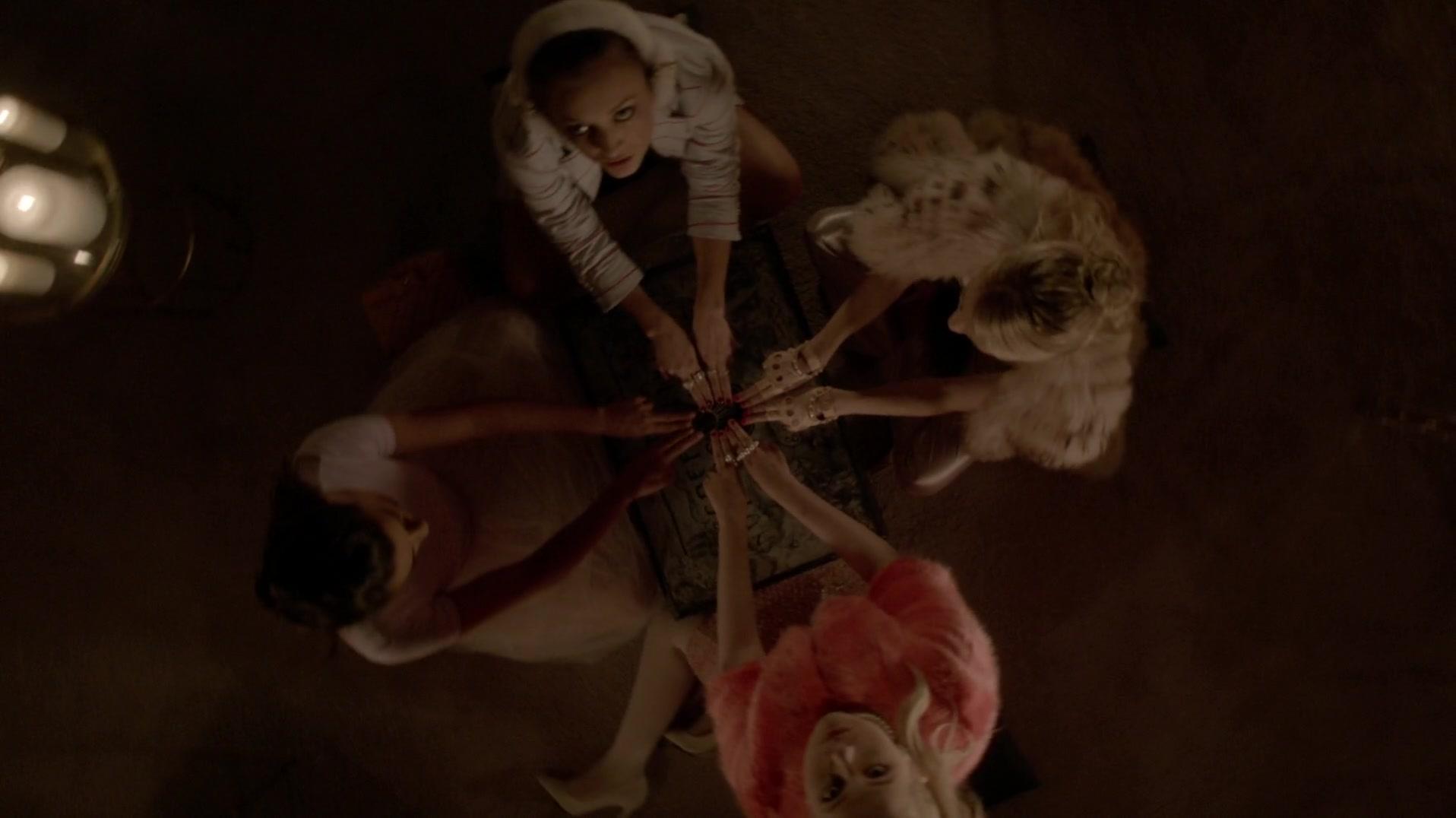 Scream_Queens_2015_S01E07_Beware_of_Young_Girls_3985.jpg