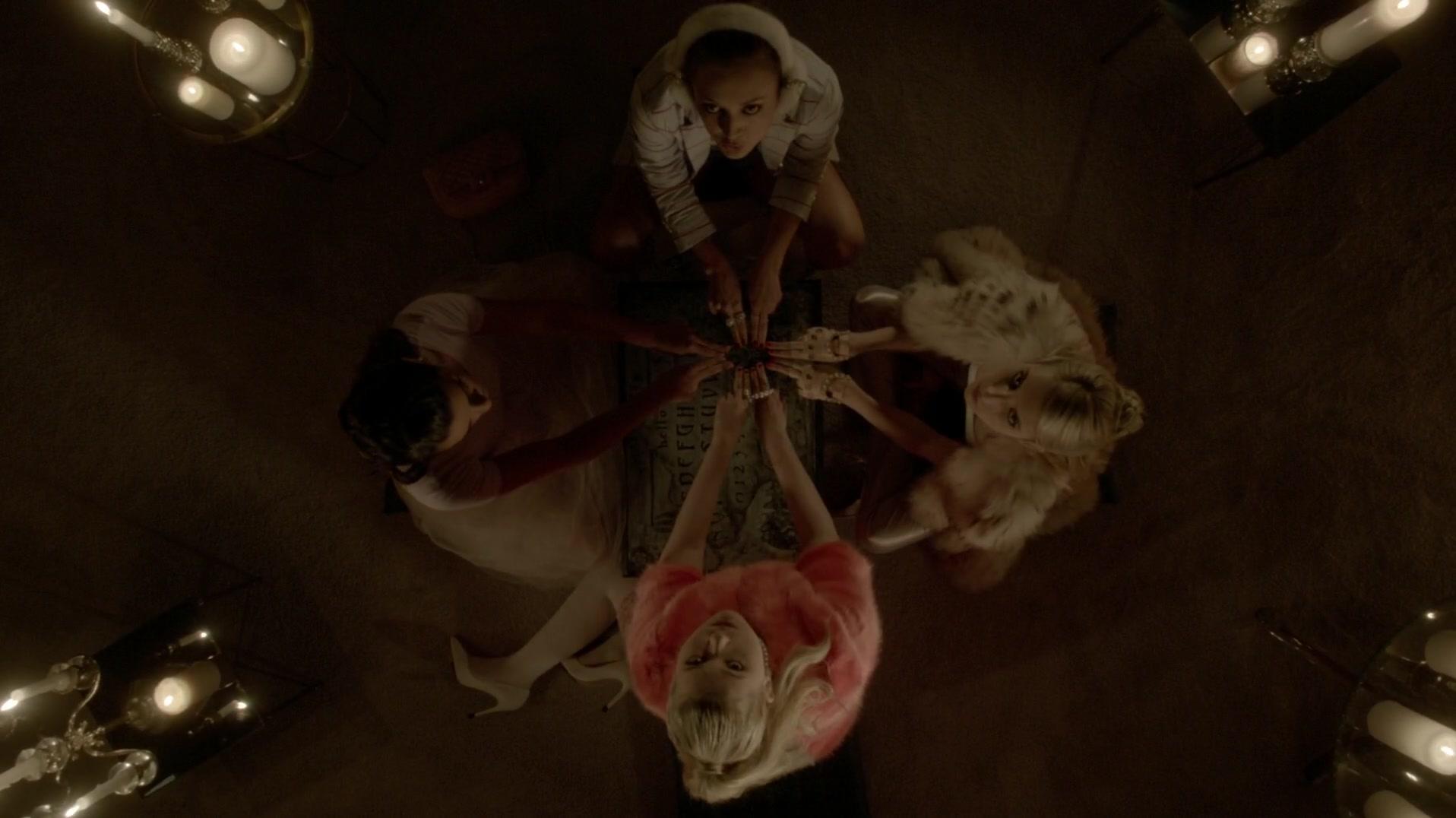 Scream_Queens_2015_S01E07_Beware_of_Young_Girls_4132.jpg
