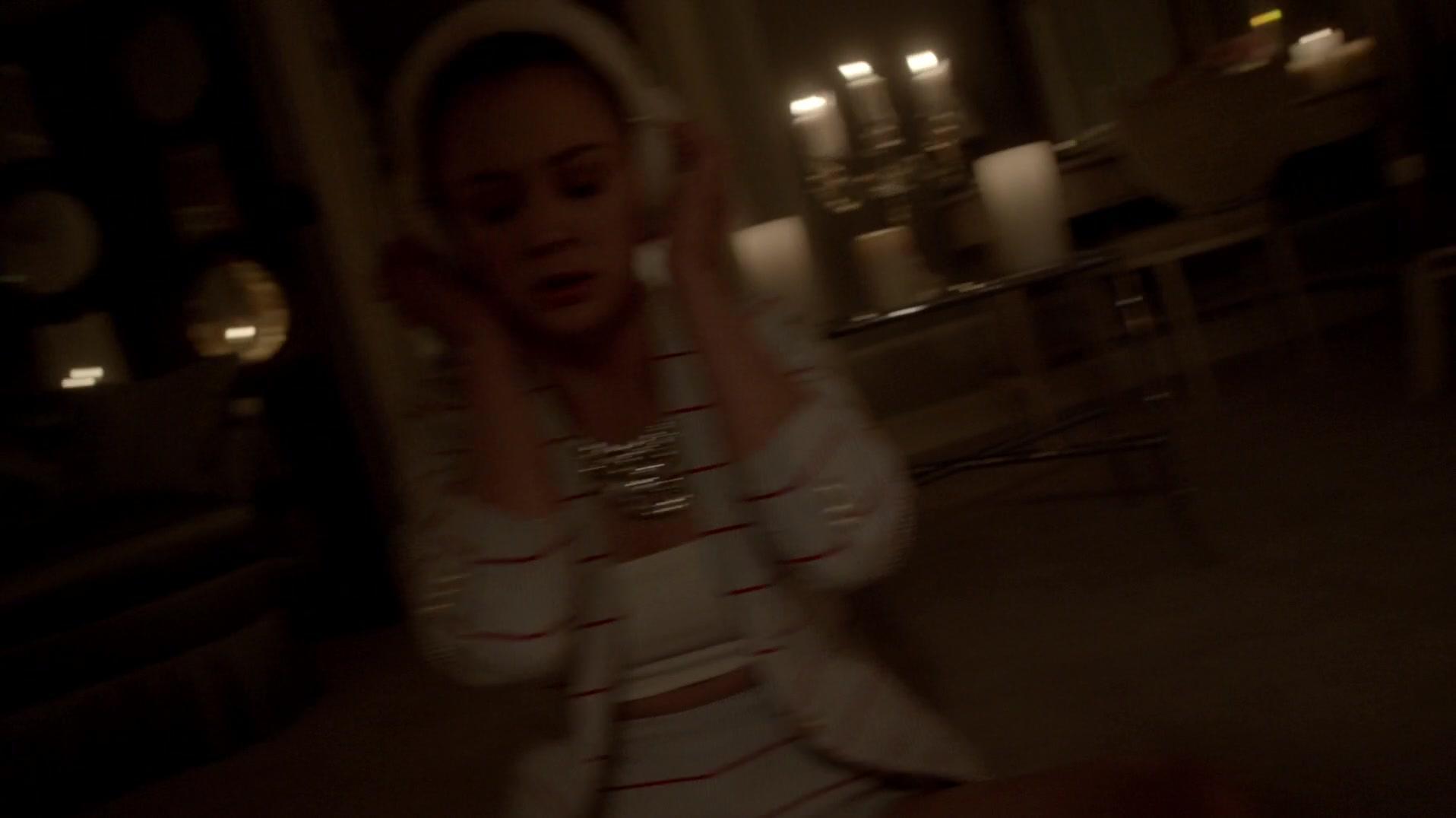 Scream_Queens_2015_S01E07_Beware_of_Young_Girls_4292.jpg