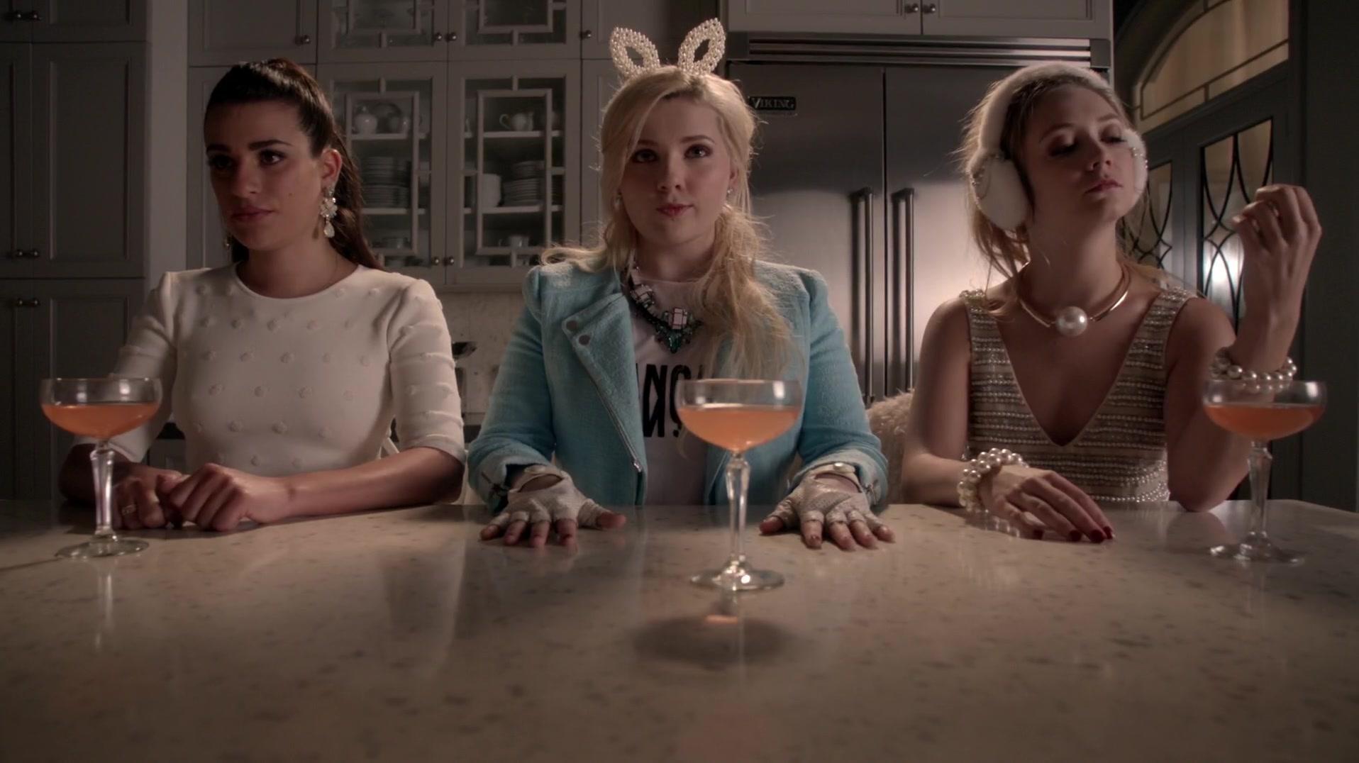 Scream_Queens_2015_S01E07_Beware_of_Young_Girls_4395.jpg