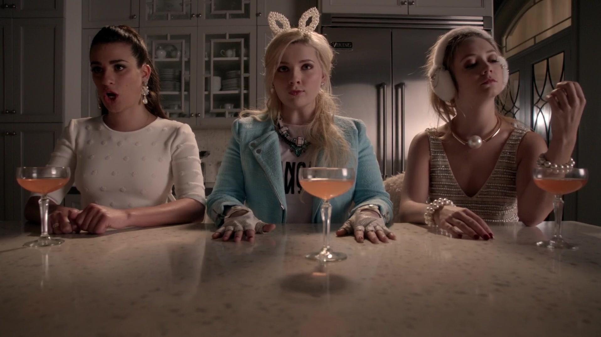 Scream_Queens_2015_S01E07_Beware_of_Young_Girls_4396.jpg
