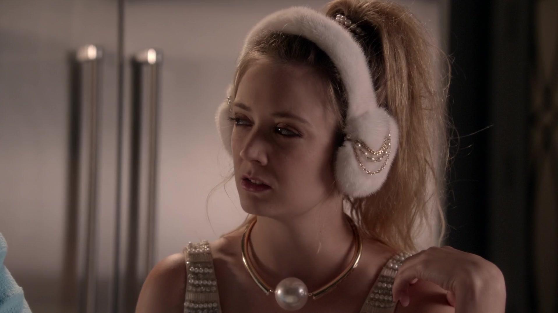 Scream_Queens_2015_S01E07_Beware_of_Young_Girls_4425.jpg