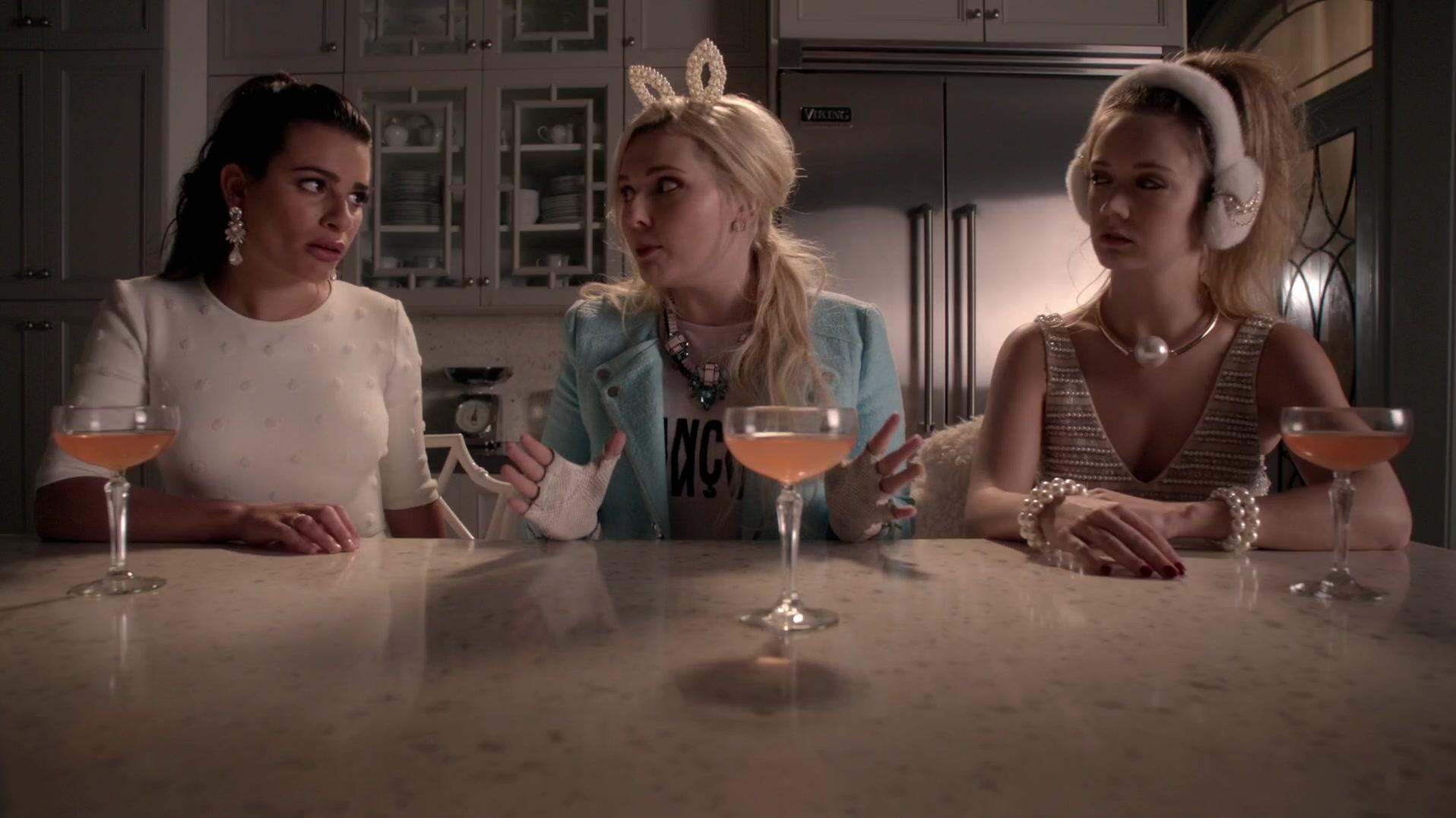 Scream_Queens_2015_S01E07_Beware_of_Young_Girls_4438.jpg
