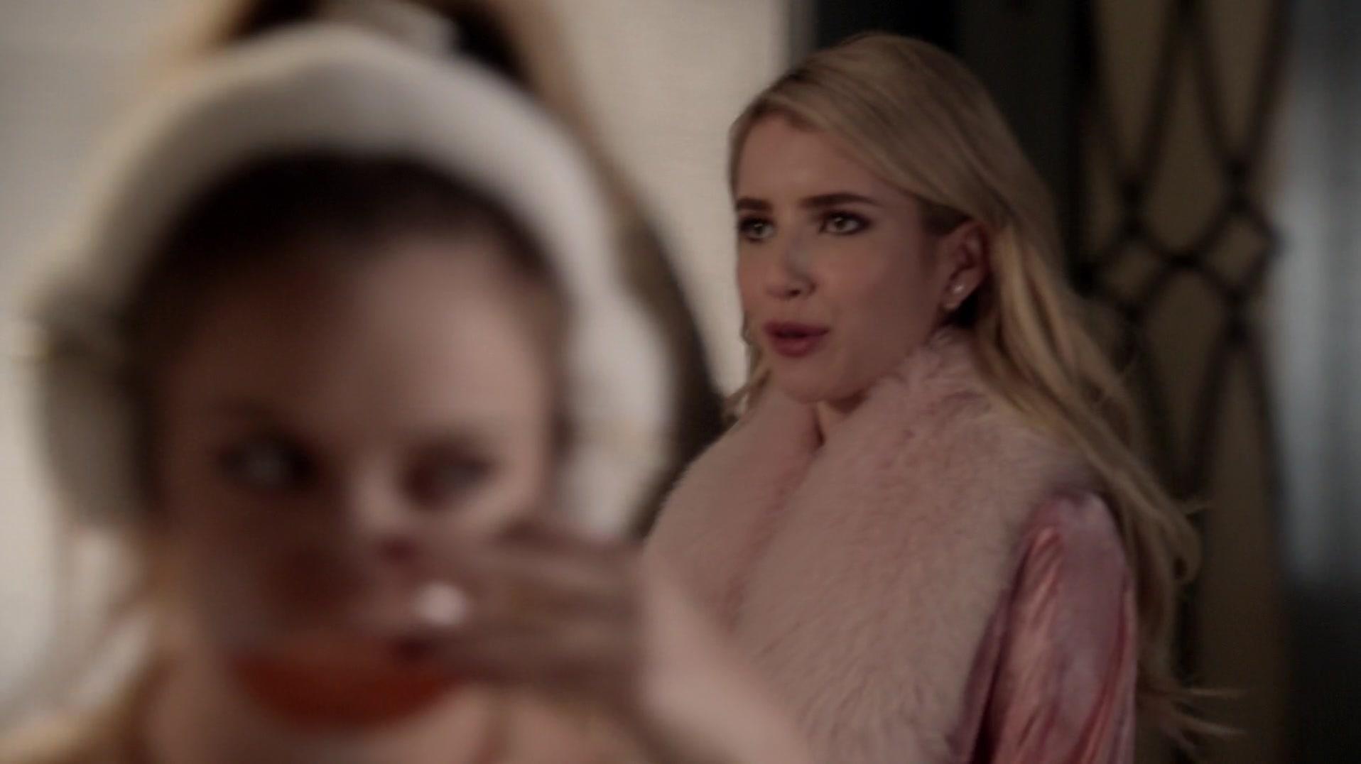 Scream_Queens_2015_S01E07_Beware_of_Young_Girls_4546.jpg