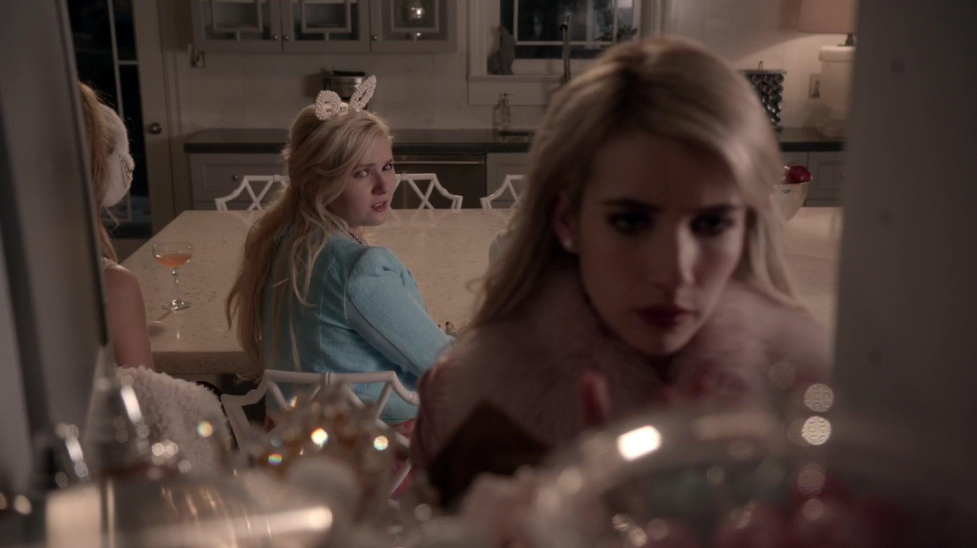 Scream_Queens_2015_S01E07_Beware_of_Young_Girls_4564.jpg