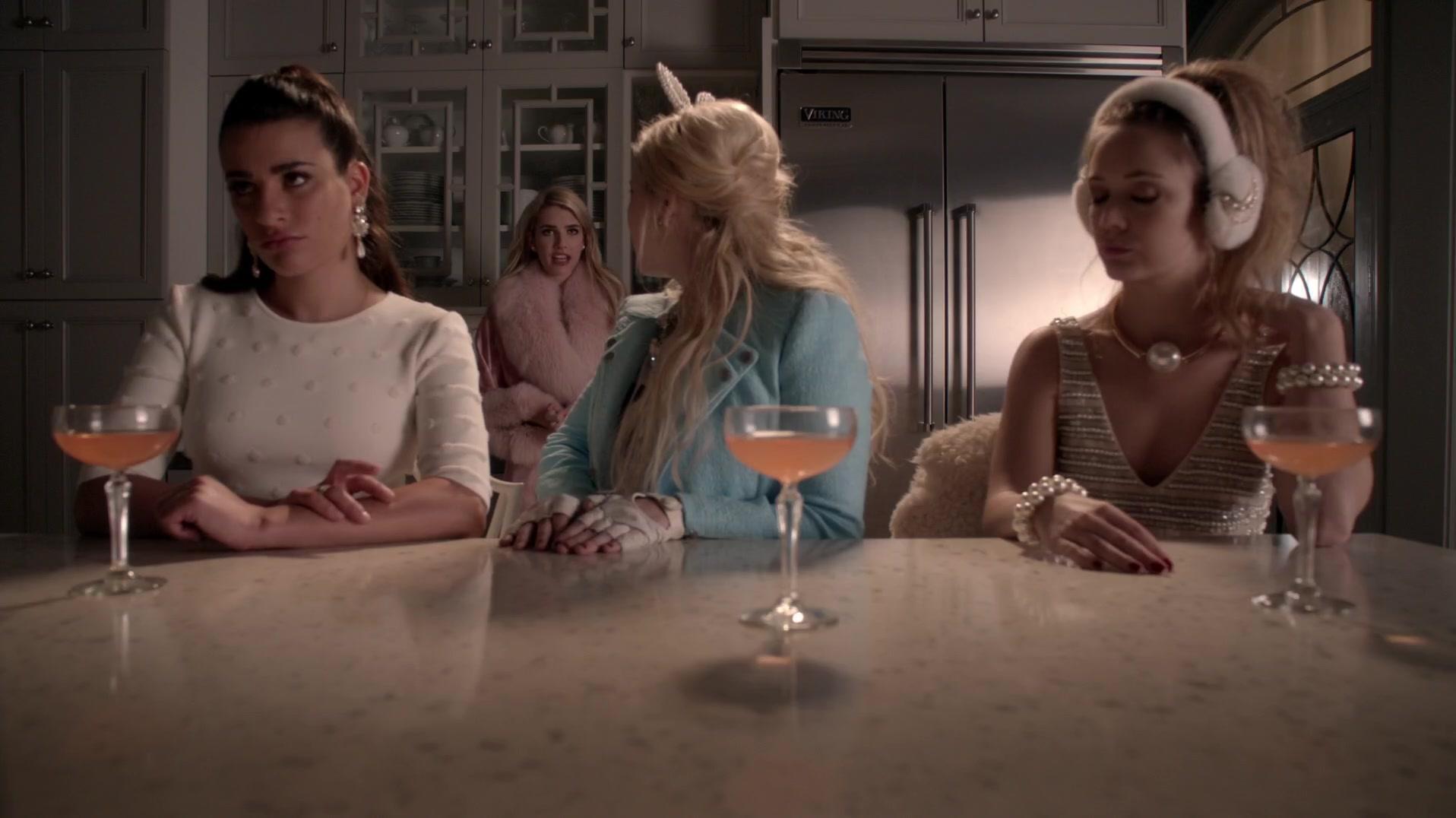 Scream_Queens_2015_S01E07_Beware_of_Young_Girls_4580.jpg