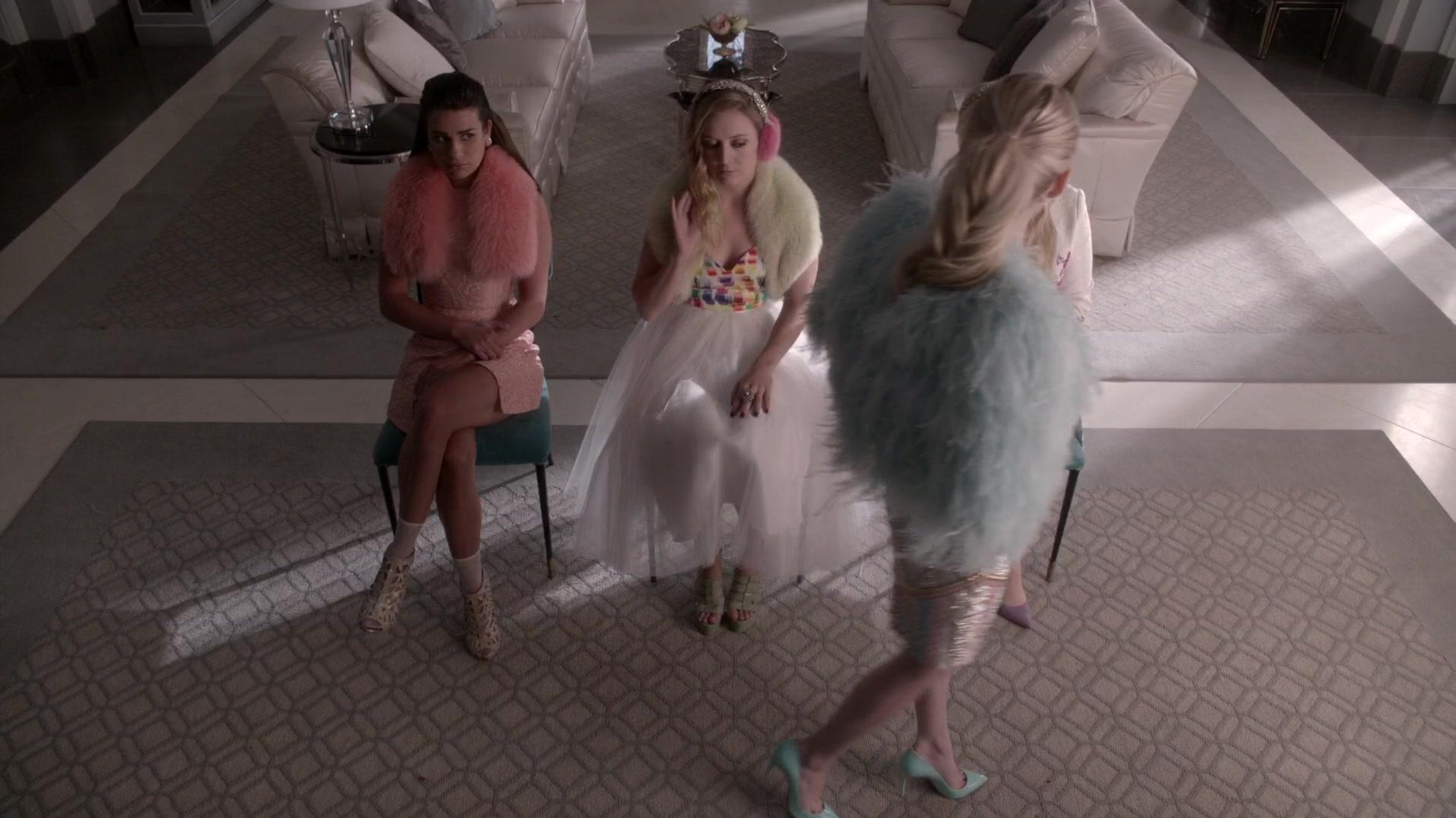 Scream_Queens_2015_S01E07_Beware_of_Young_Girls_5491.jpg