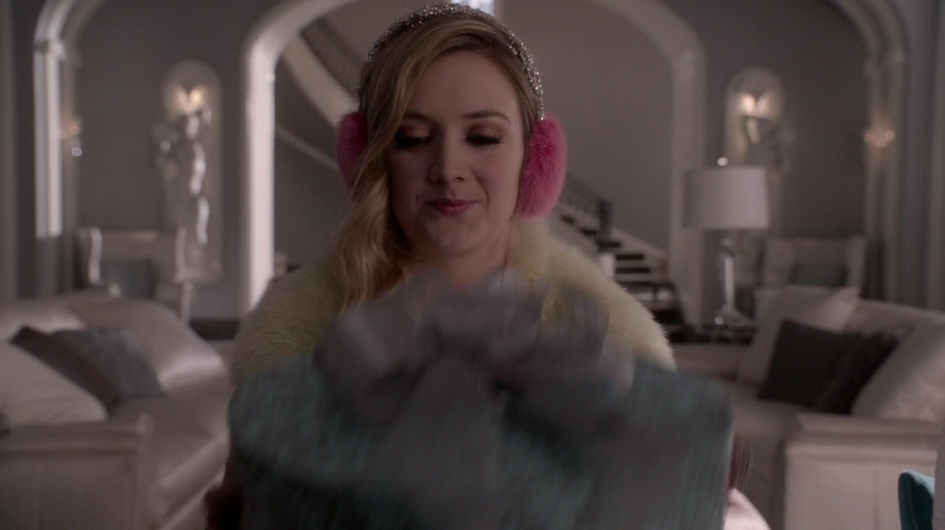 Scream_Queens_2015_S01E07_Beware_of_Young_Girls_5642.jpg