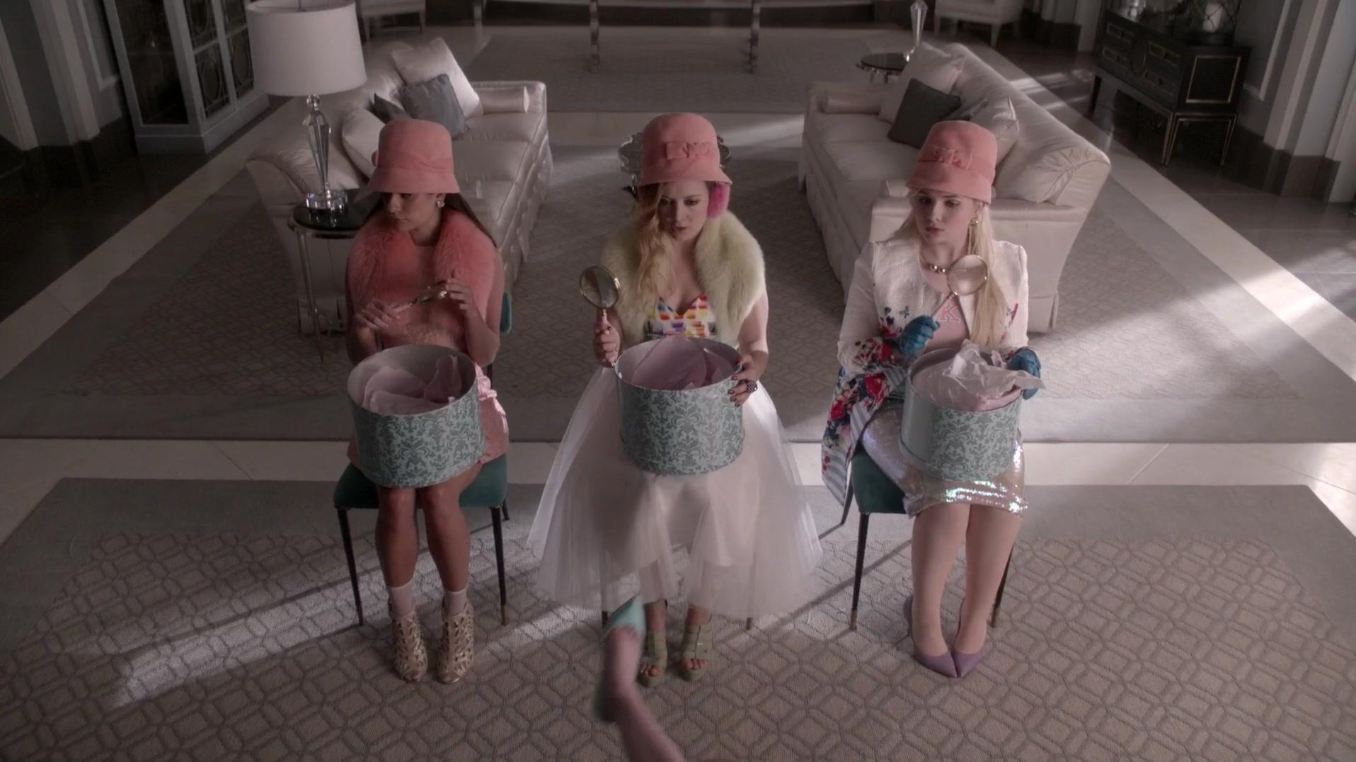 Scream_Queens_2015_S01E07_Beware_of_Young_Girls_5693.jpg