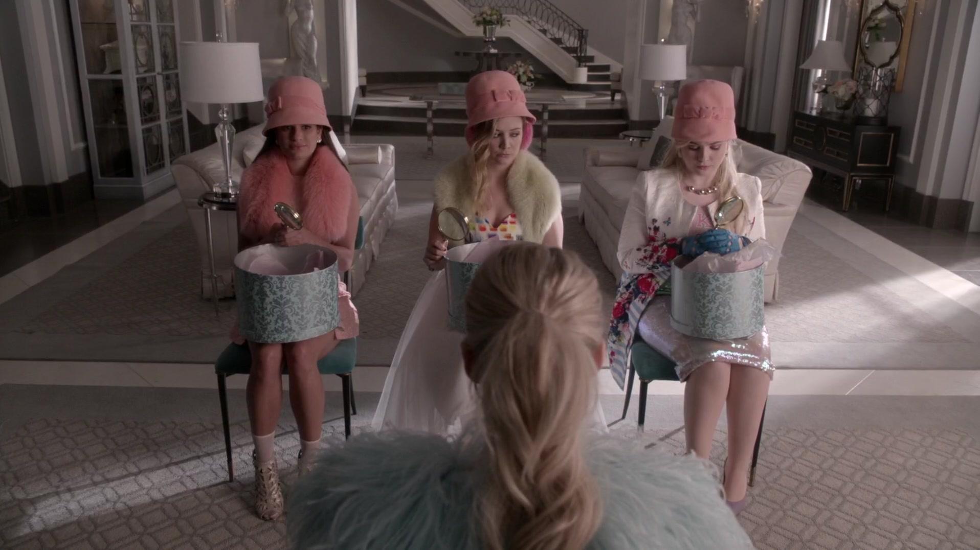 Scream_Queens_2015_S01E07_Beware_of_Young_Girls_5746.jpg