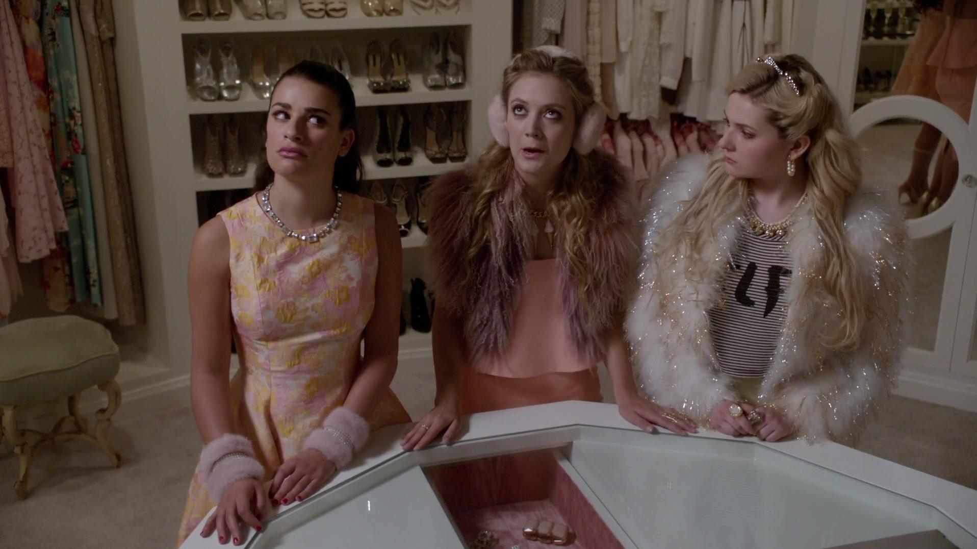 Scream_Queens_2015_S01E09_Ghost_Stories_1080p_0402.jpg