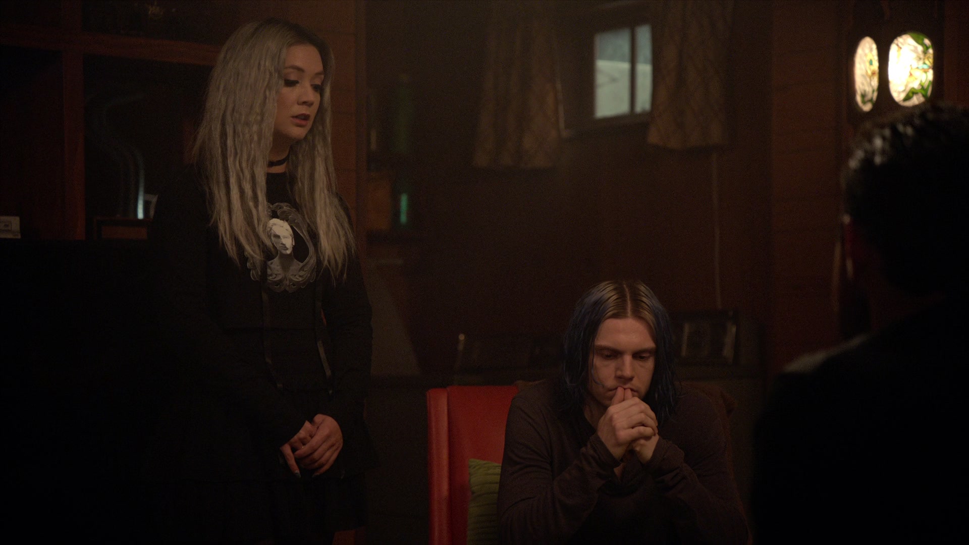 American_Horror_Story_S07_E05_Holes_1080p_BluRay_000341.jpg