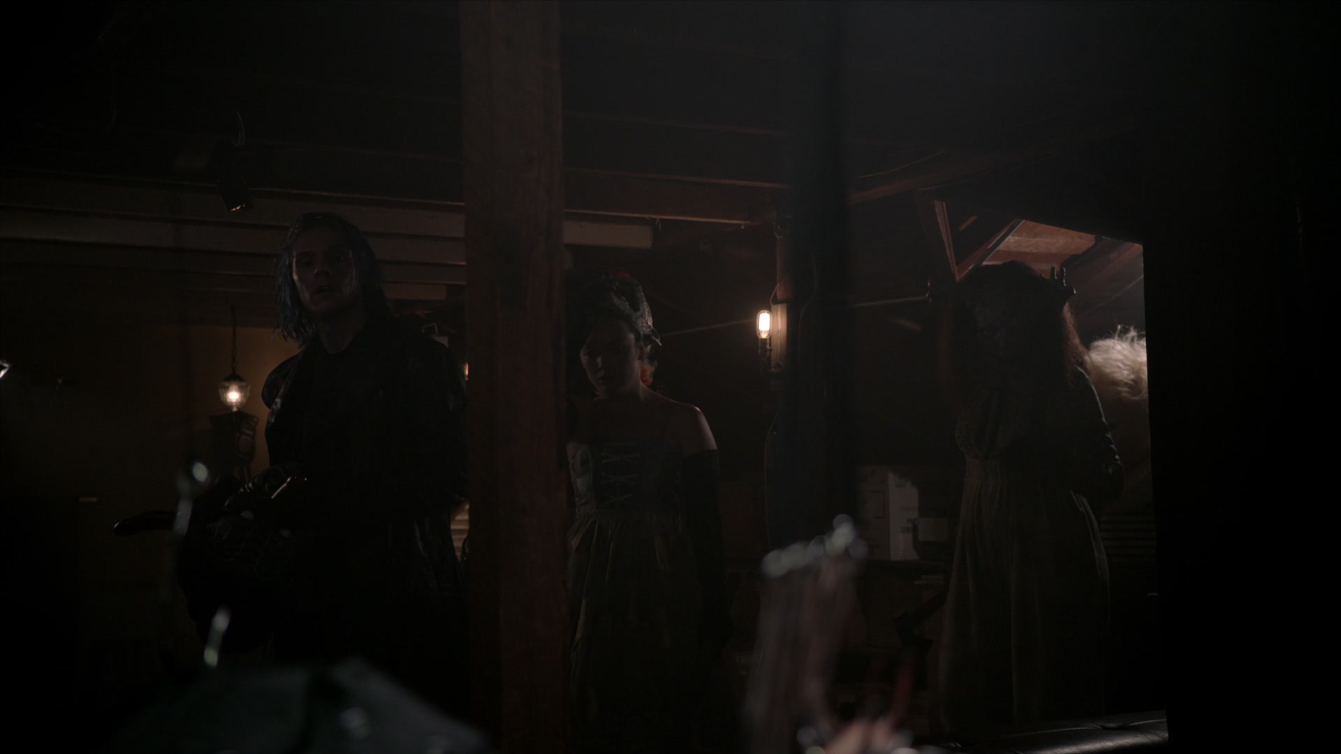 American_Horror_Story_S07_E05_Holes_1080p_BluRay_002202.jpg
