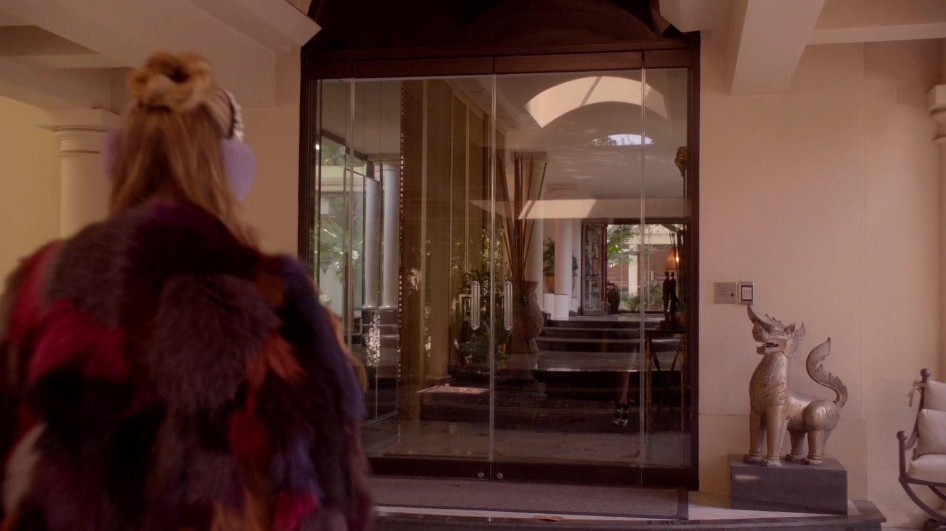Scream_Queens_2015_S01E10_Thanksgiving_1080p_0856.jpg