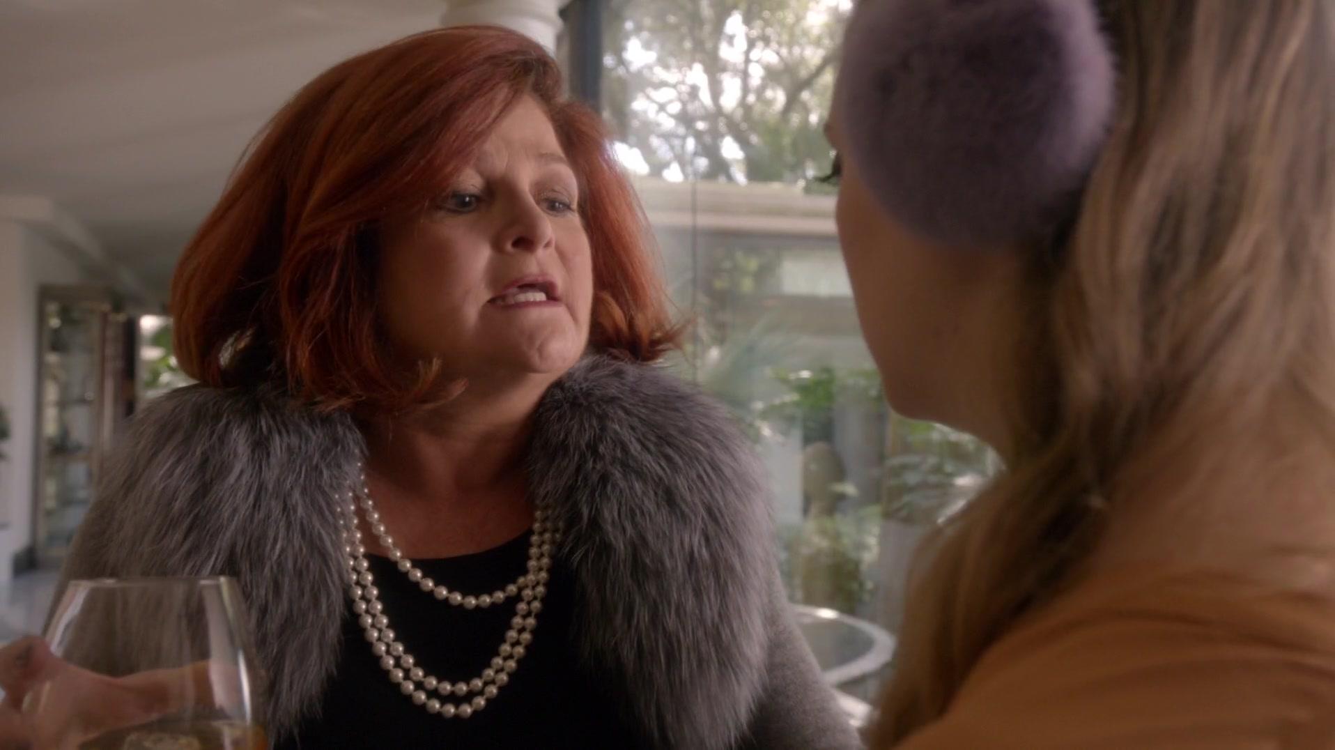 Scream_Queens_2015_S01E10_Thanksgiving_1080p_0927.jpg