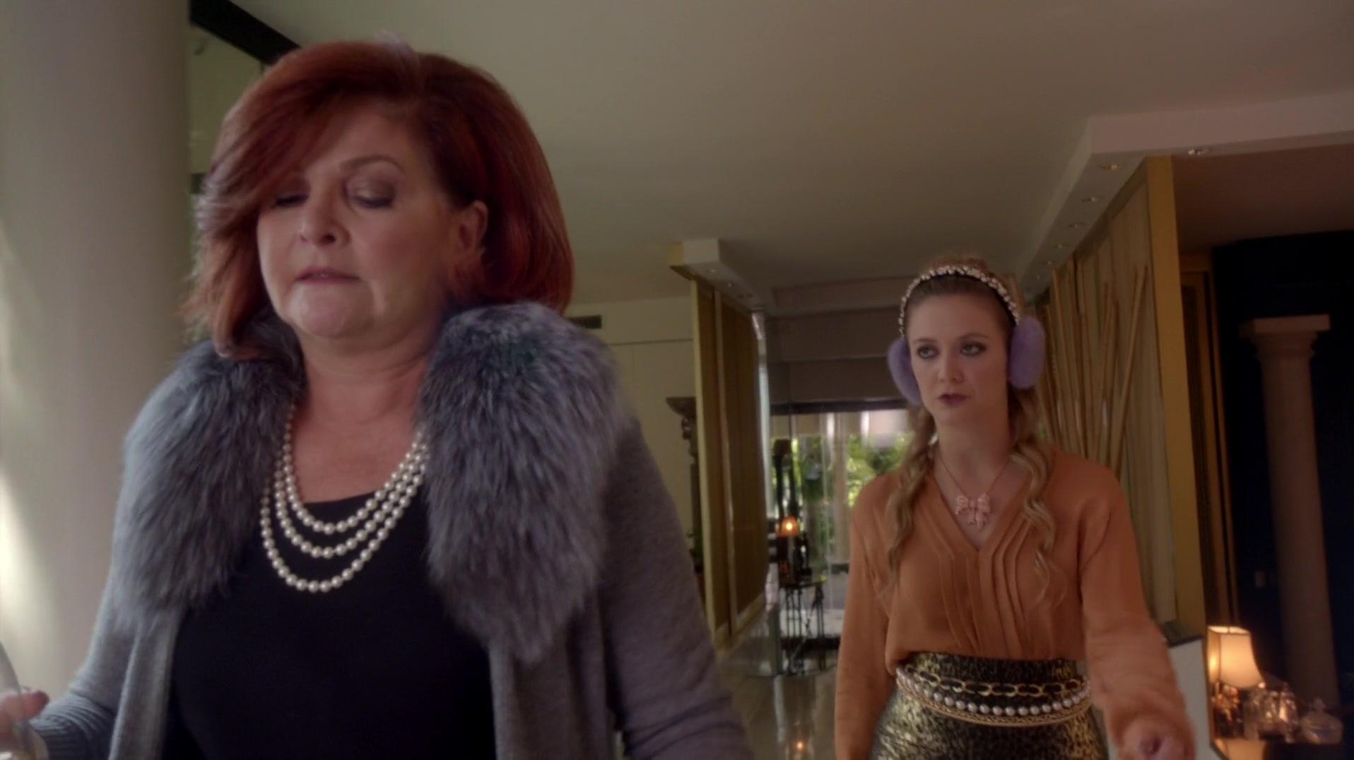 Scream_Queens_2015_S01E10_Thanksgiving_1080p_0960.jpg