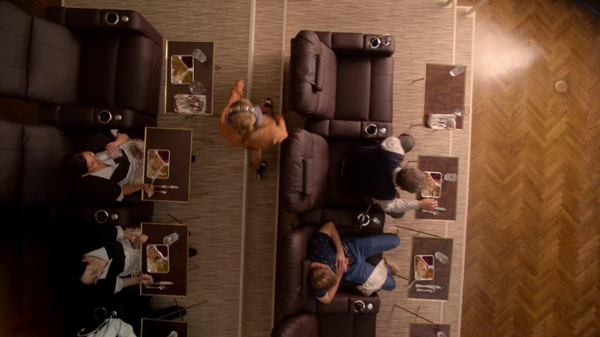 Scream_Queens_2015_S01E10_Thanksgiving_1080p_1112.jpg
