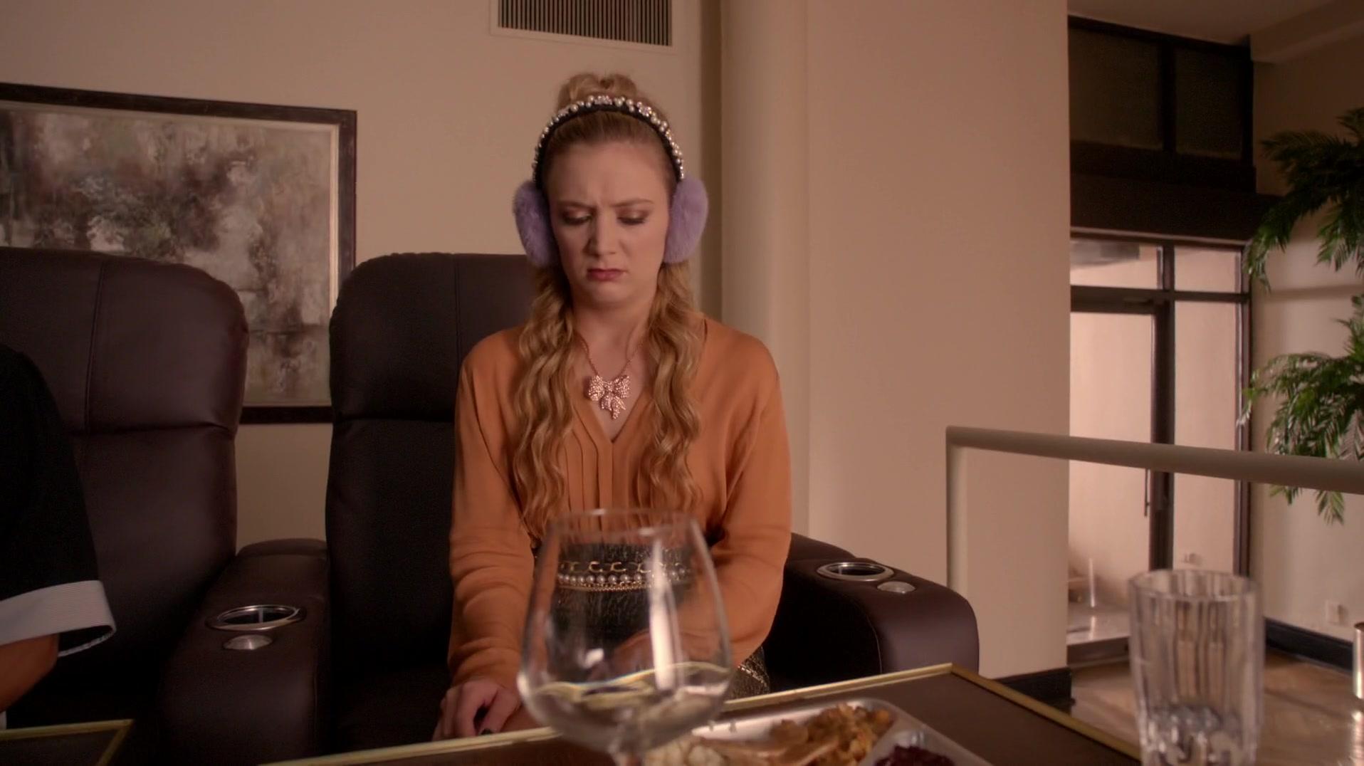 Scream_Queens_2015_S01E10_Thanksgiving_1080p_1125.jpg