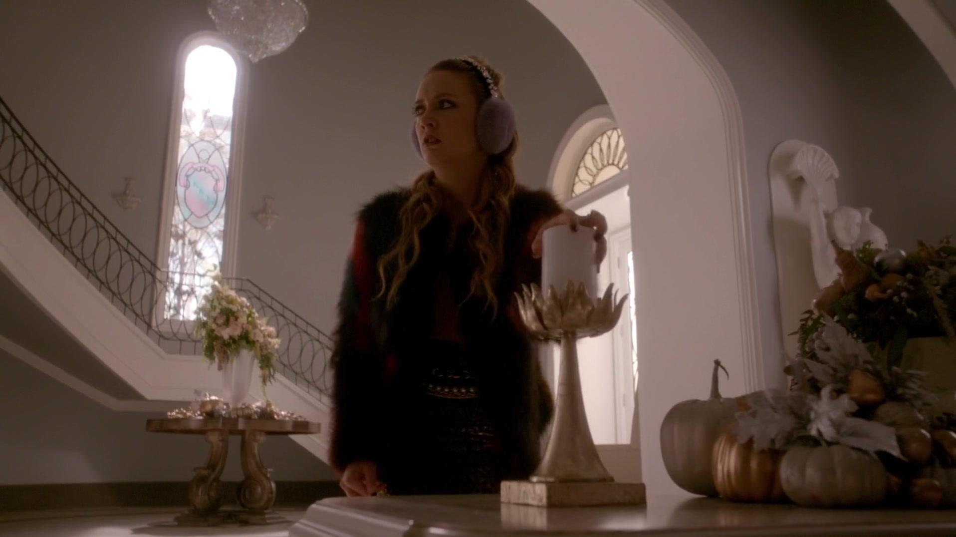 Scream_Queens_2015_S01E10_Thanksgiving_1080p_1360.jpg