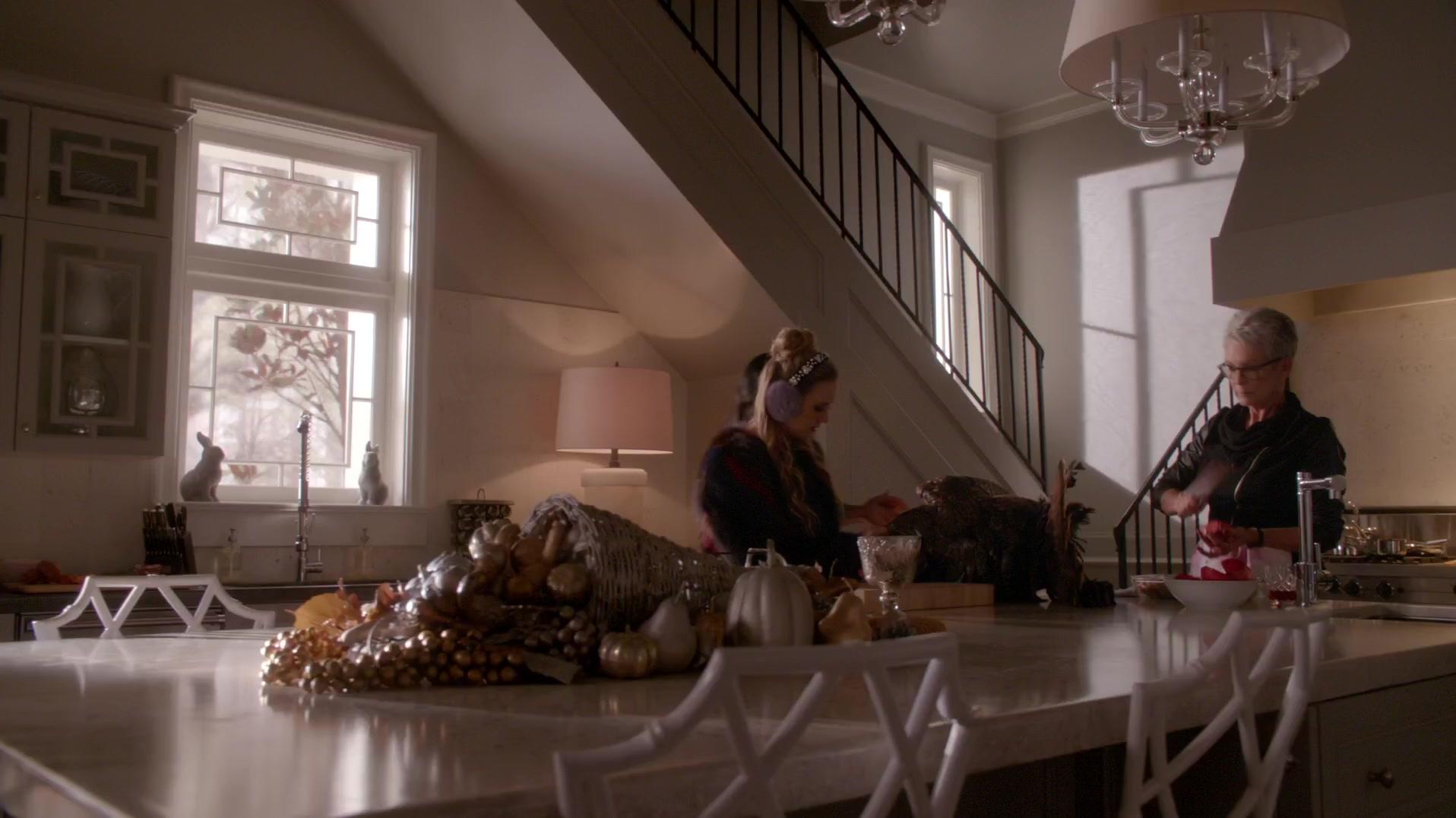Scream_Queens_2015_S01E10_Thanksgiving_1080p_1653.jpg