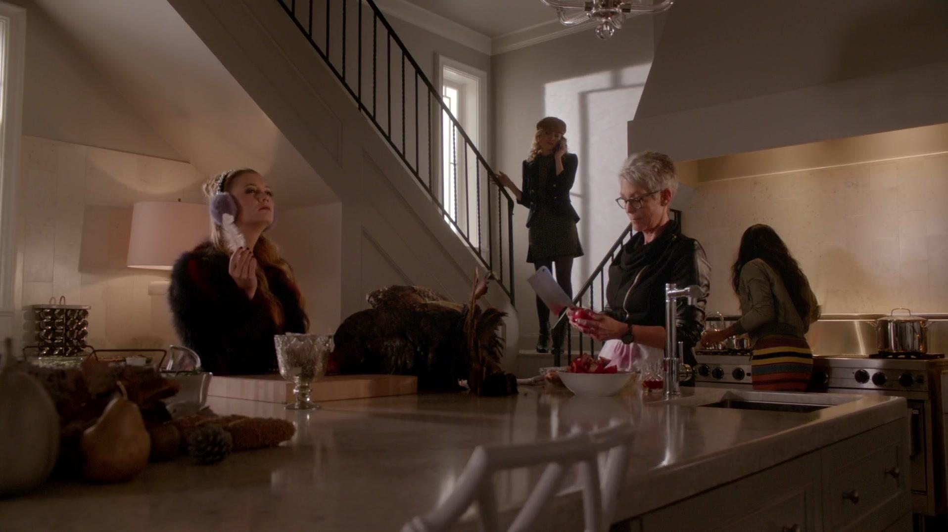 Scream_Queens_2015_S01E10_Thanksgiving_1080p_1690.jpg