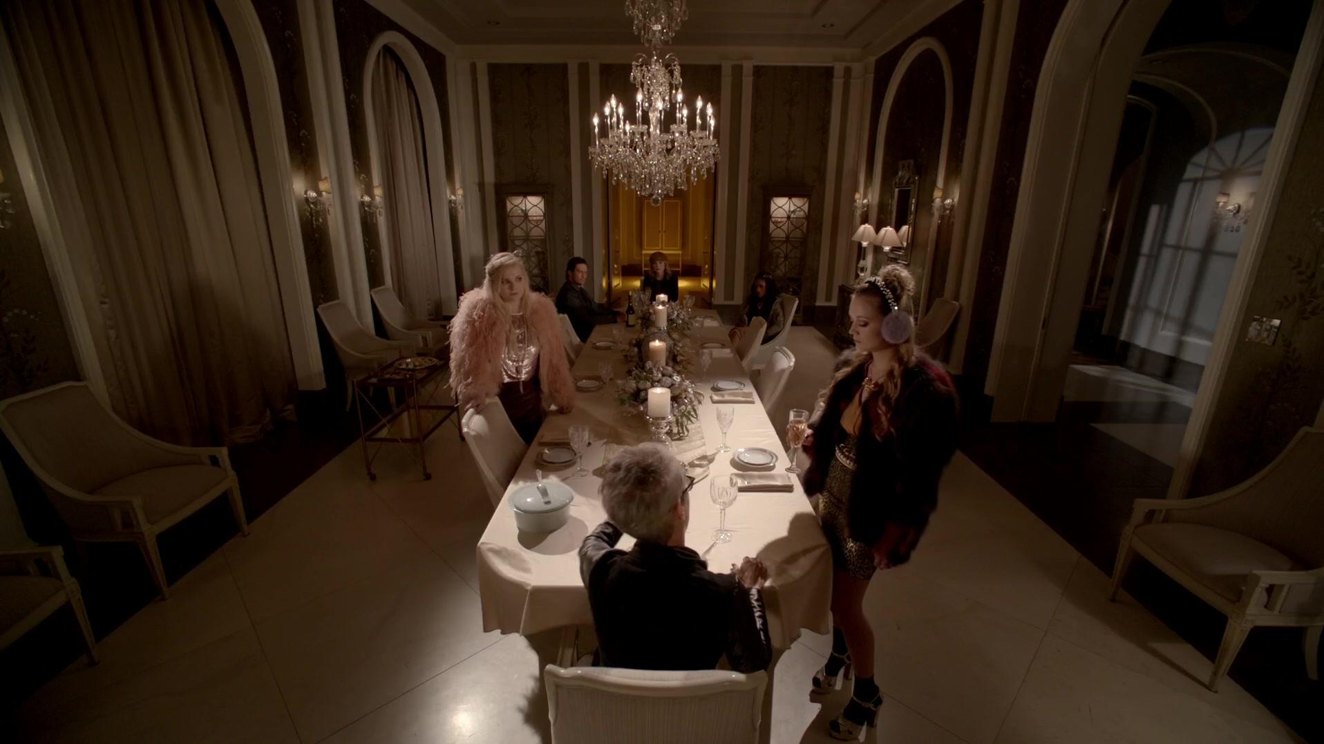 Scream_Queens_2015_S01E10_Thanksgiving_1080p_3464.jpg