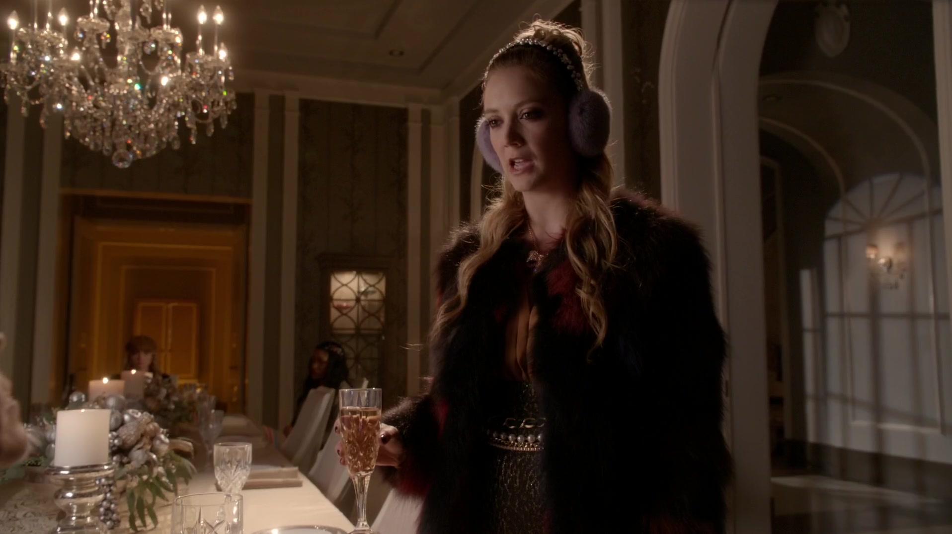 Scream_Queens_2015_S01E10_Thanksgiving_1080p_3478.jpg