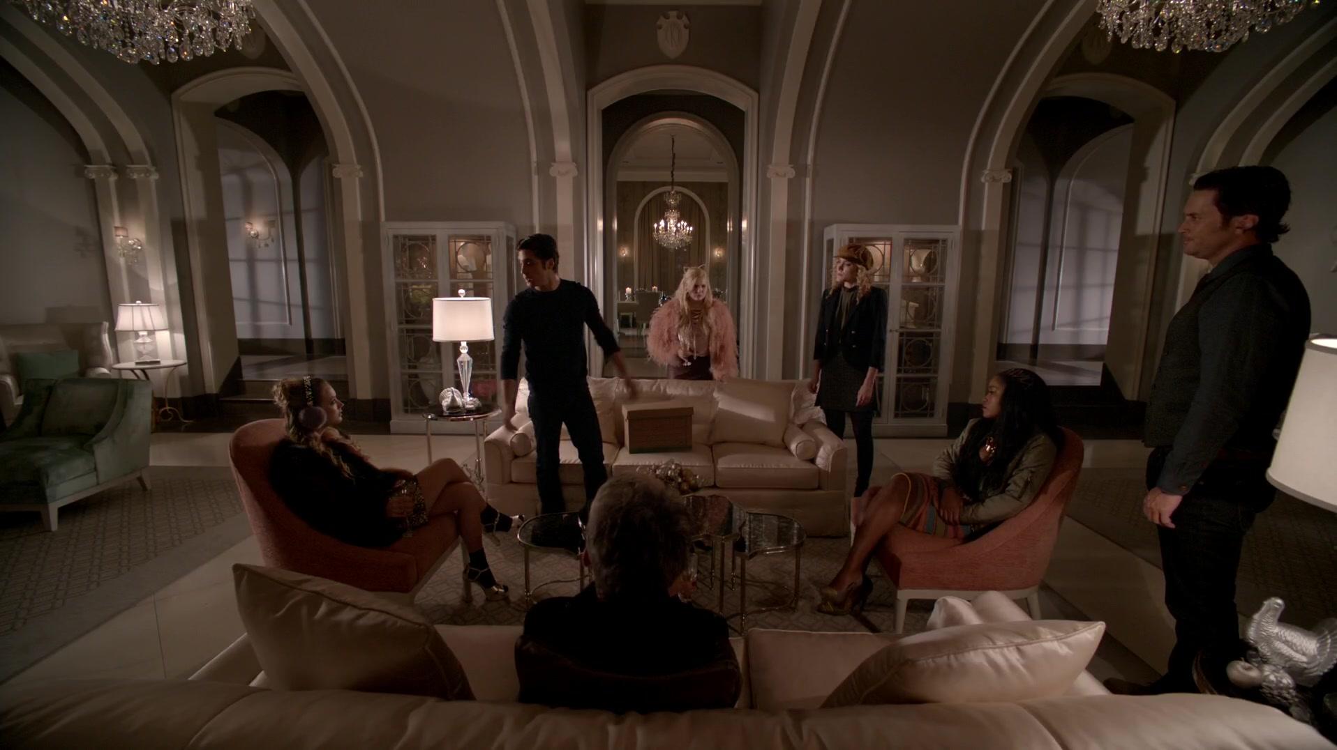 Scream_Queens_2015_S01E10_Thanksgiving_1080p_4005.jpg