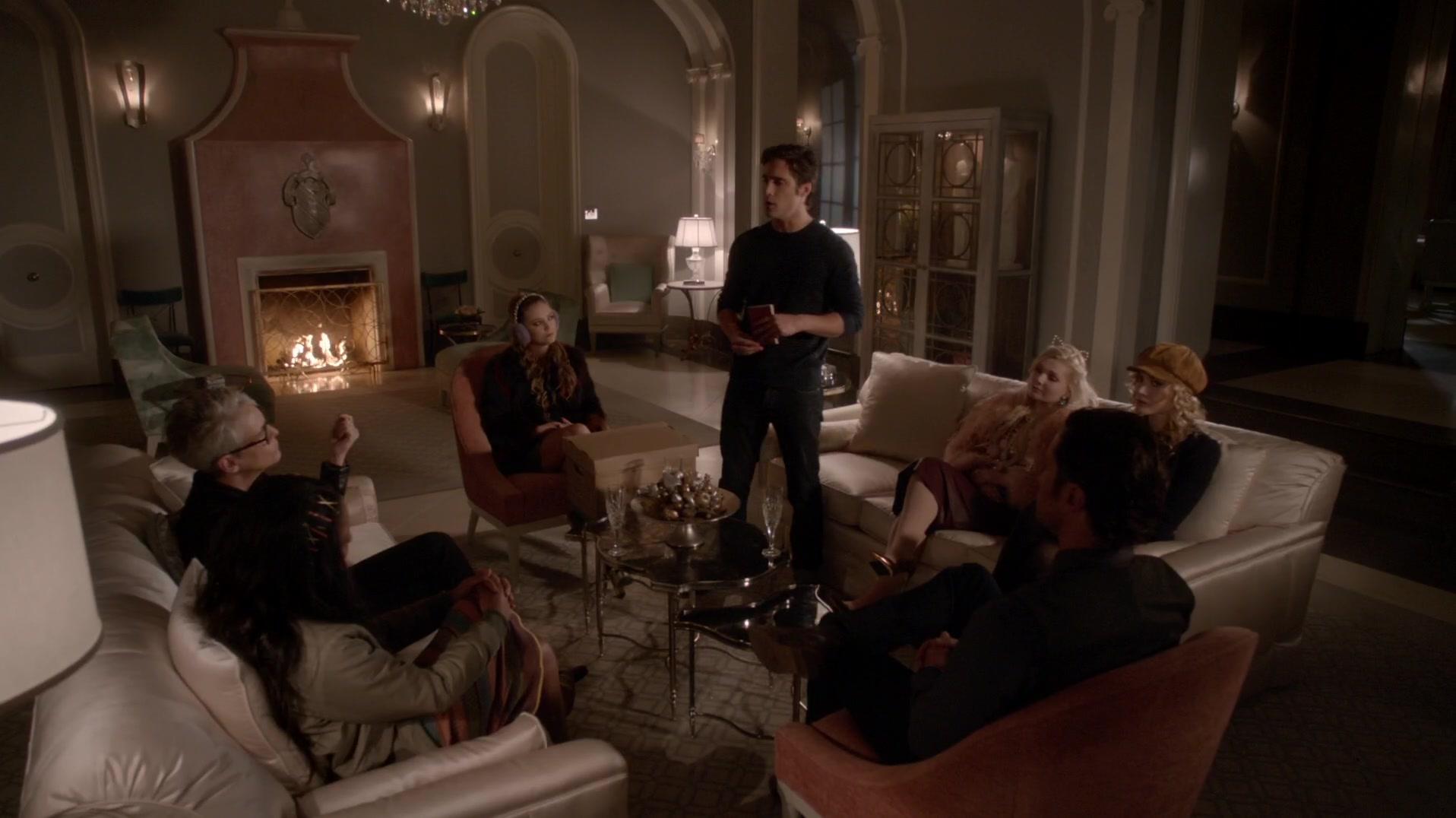 Scream_Queens_2015_S01E10_Thanksgiving_1080p_5080.jpg