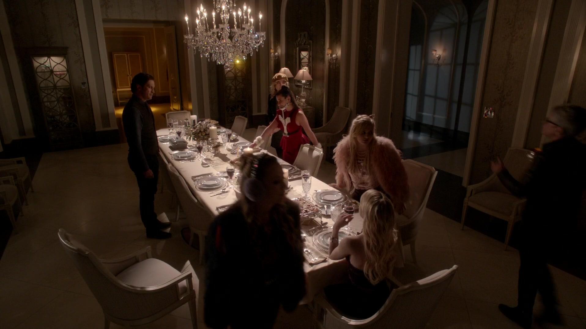 Scream_Queens_2015_S01E10_Thanksgiving_1080p_6093.jpg