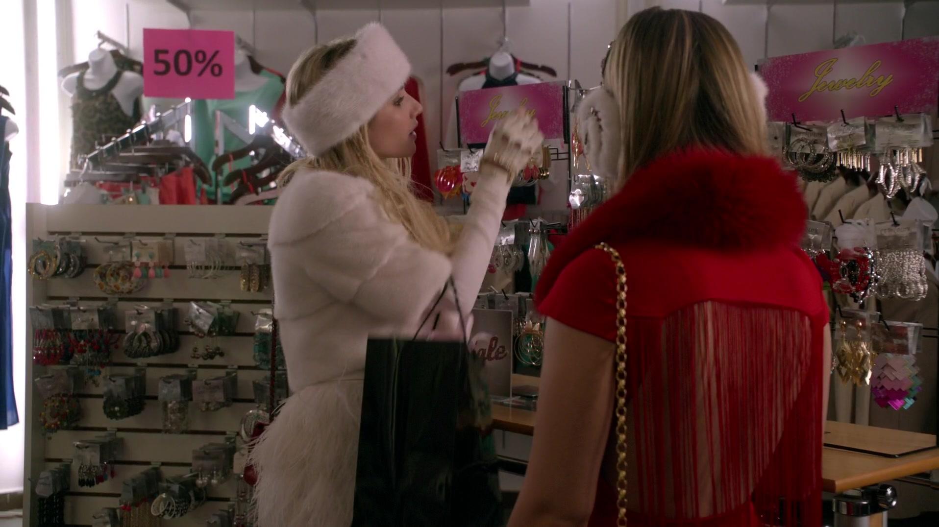 Scream_Queens_2015_S01E11_Black_Friday_1080p__0911.jpg