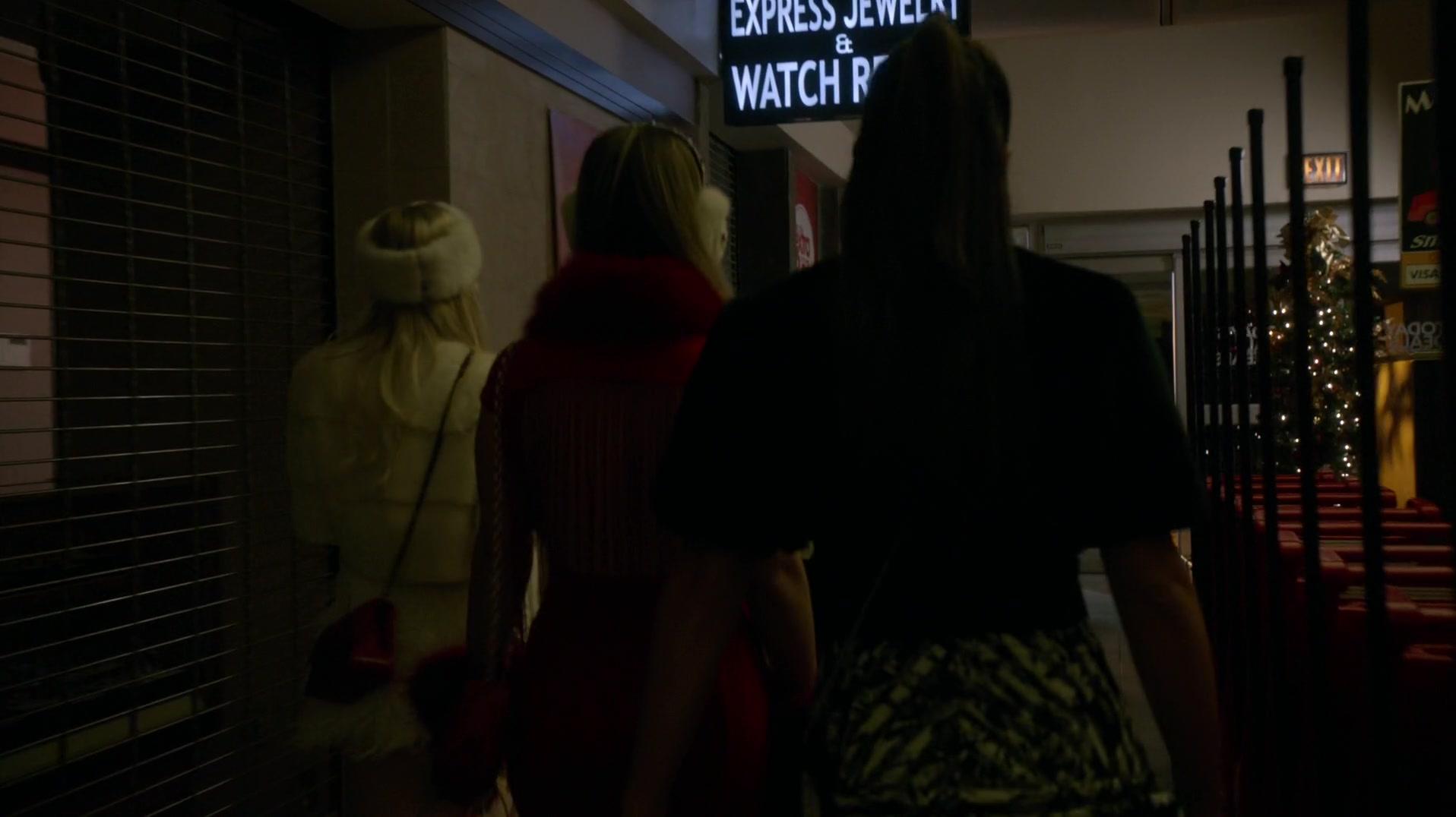 Scream_Queens_2015_S01E11_Black_Friday_1080p__1157.jpg