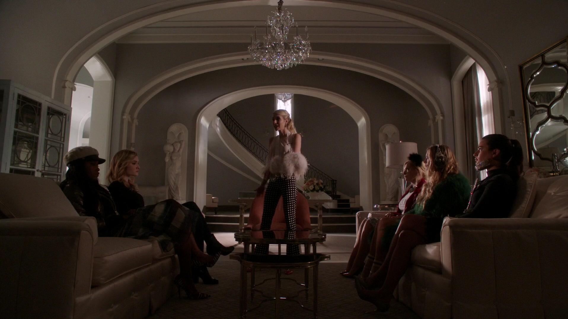 Scream_Queens_2015_S01E11_Black_Friday_1080p__1747.jpg