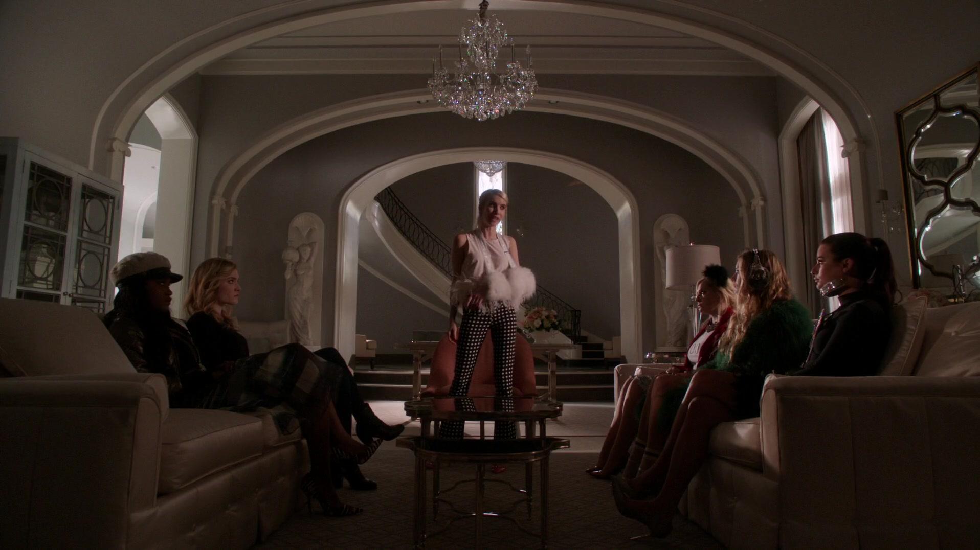 Scream_Queens_2015_S01E11_Black_Friday_1080p__1751.jpg