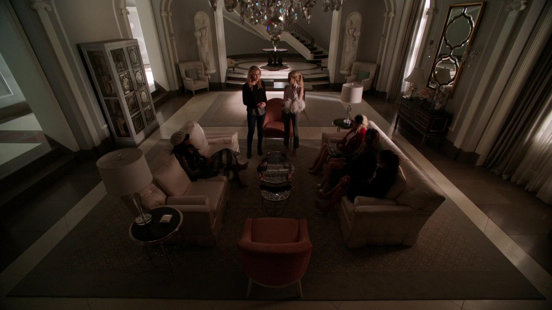 Scream_Queens_2015_S01E11_Black_Friday_1080p__1859.jpg