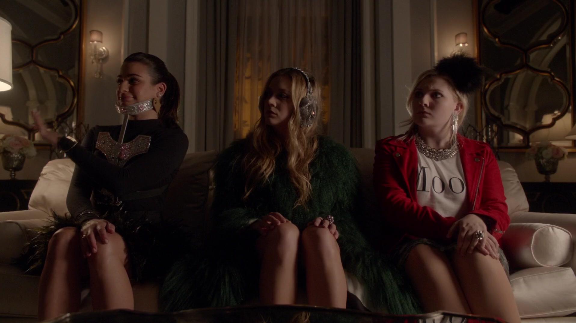 Scream_Queens_2015_S01E11_Black_Friday_1080p__3991.jpg