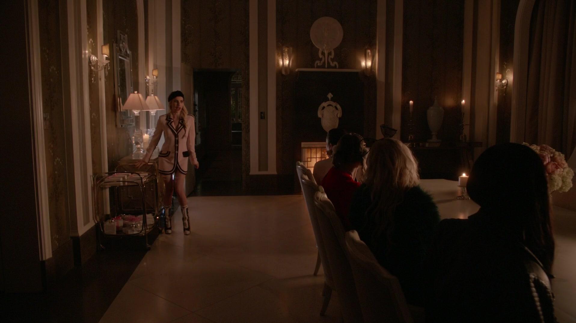 Scream_Queens_2015_S01E11_Black_Friday_1080p__5323.jpg