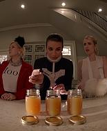 Scream_Queens_2015_S01E11_Black_Friday_1080p__3043.jpg