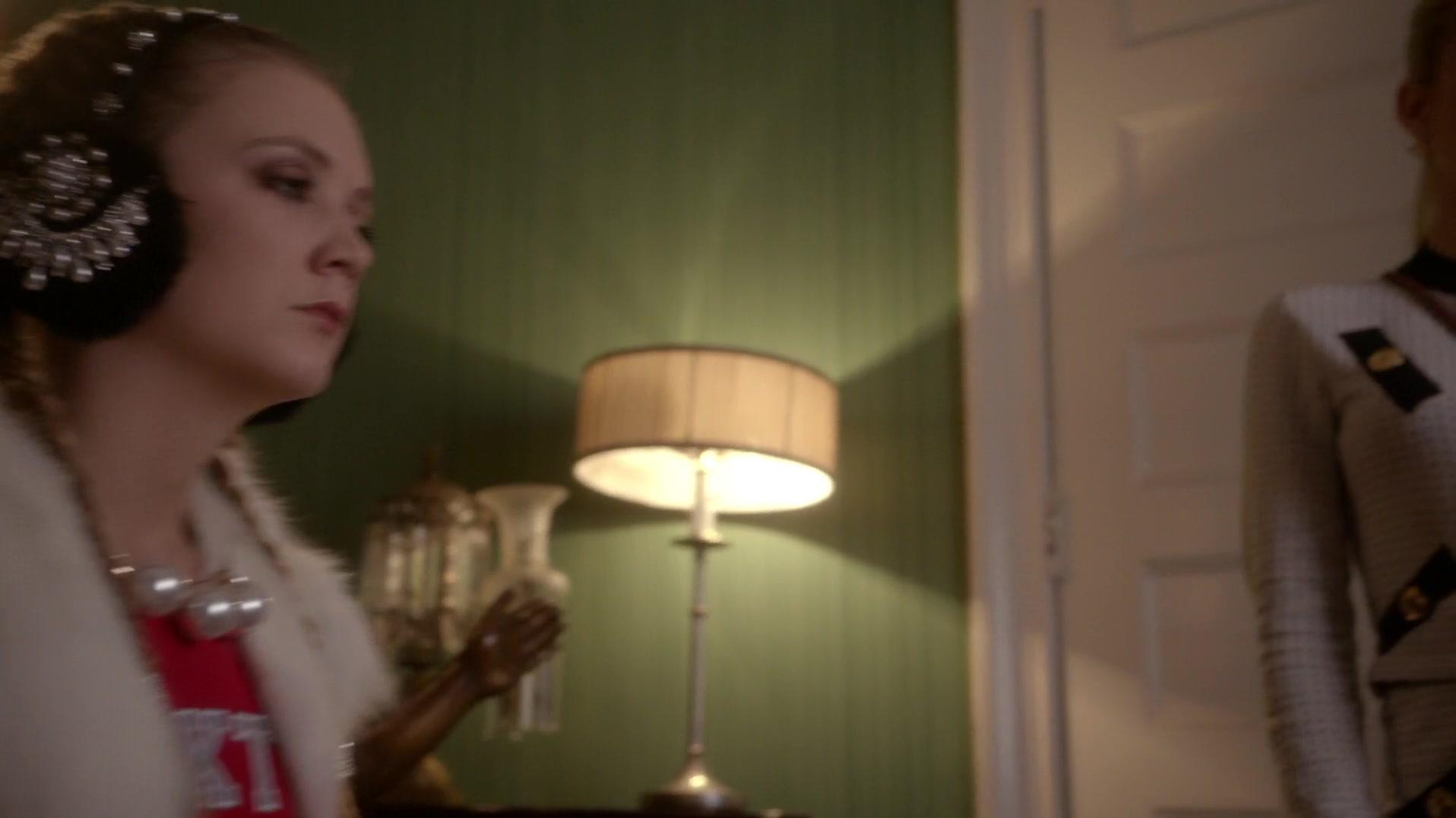 Scream_Queens_2015_S01E12_Dorkus_1080p__4820.jpg