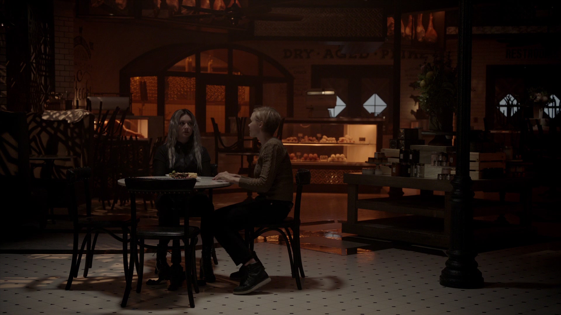 American_Horror_Story_S07_E07_Valerie_Solanas_Died_Scumbag_1080p_BluRay_002000.jpg