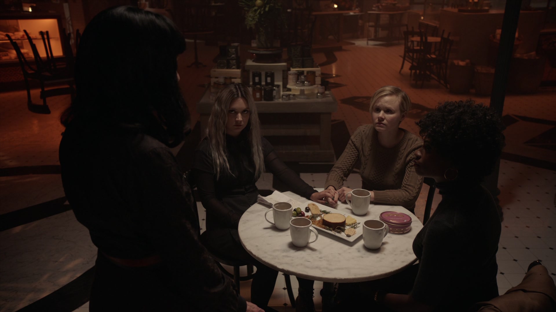American_Horror_Story_S07_E07_Valerie_Solanas_Died_Scumbag_1080p_BluRay_004856.jpg