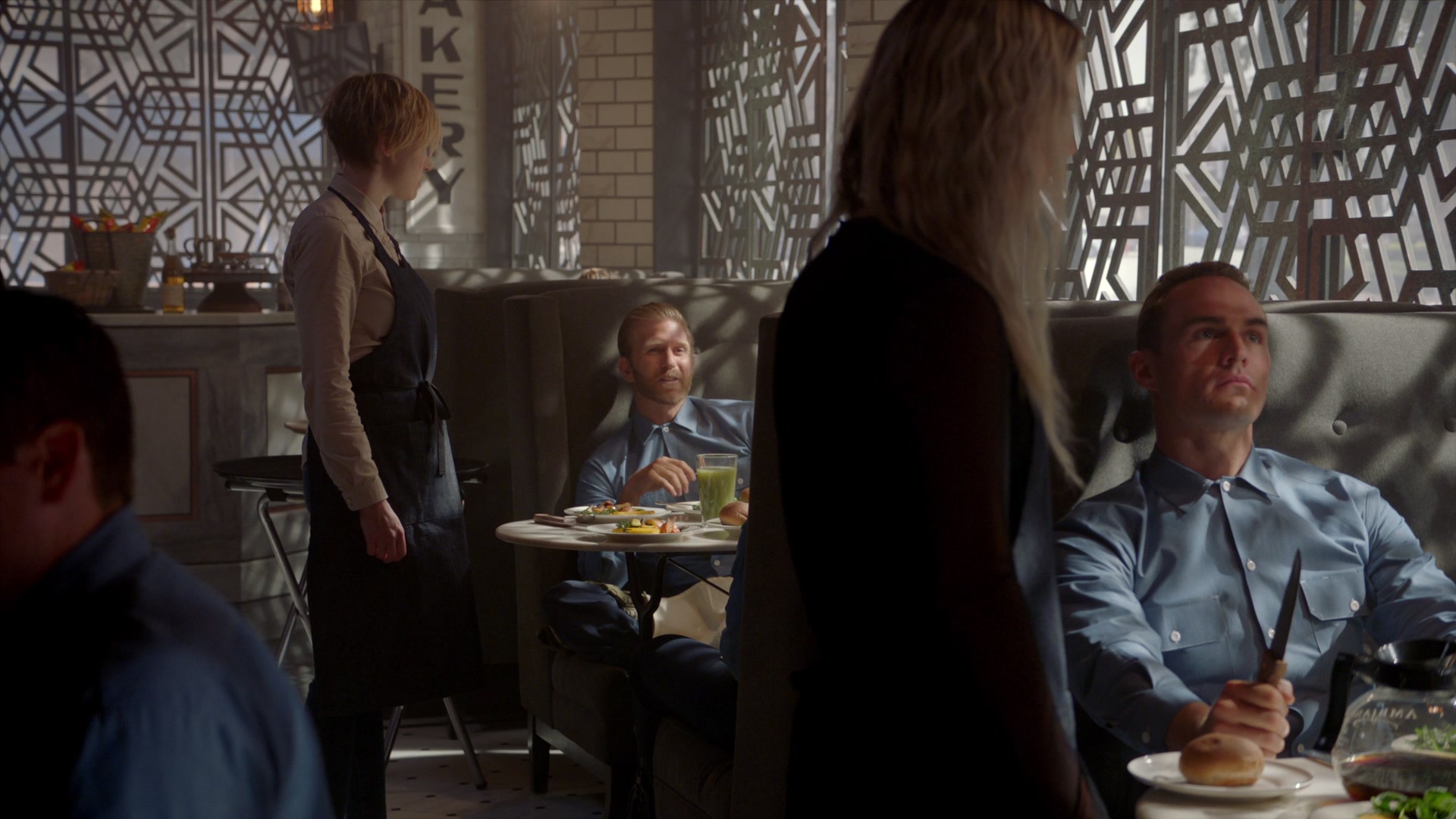 American_Horror_Story_S07_E08_Winter_ofOur_Discontent_1080p2CBluRay_000602.jpg