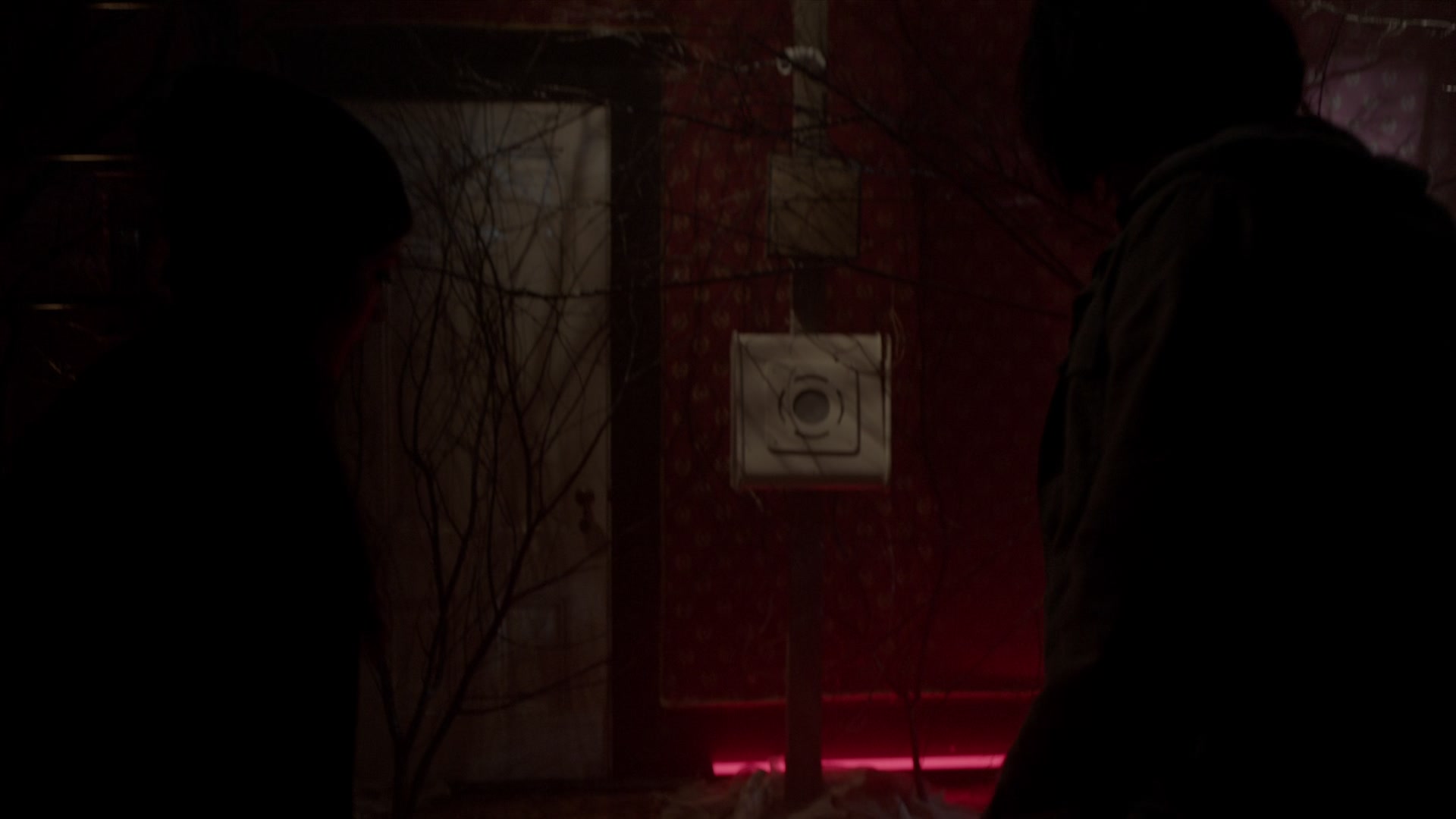 American_Horror_Story_S07_E08_Winter_ofOur_Discontent_1080p2CBluRay_001537.jpg