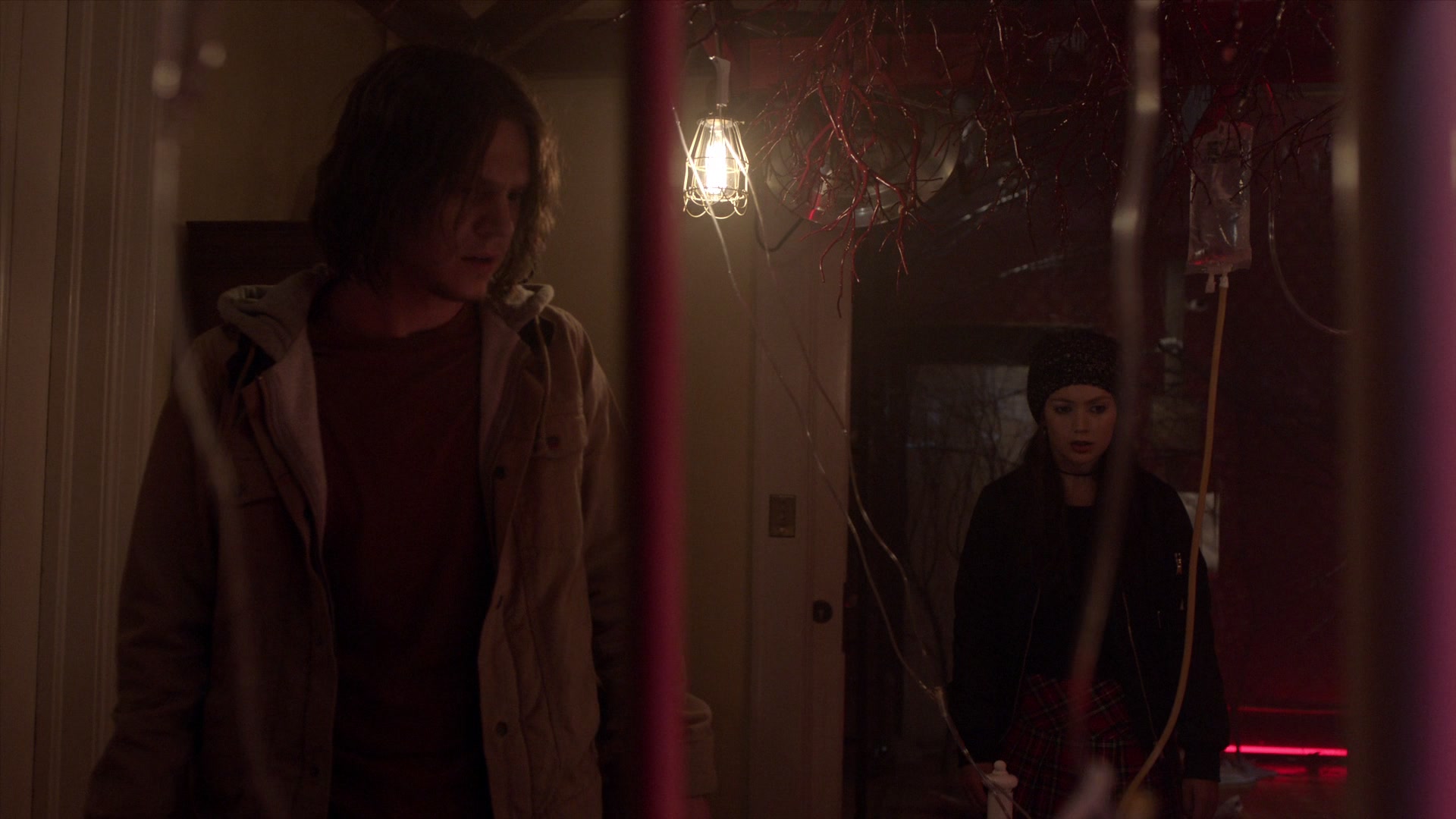 American_Horror_Story_S07_E08_Winter_ofOur_Discontent_1080p2CBluRay_001633.jpg