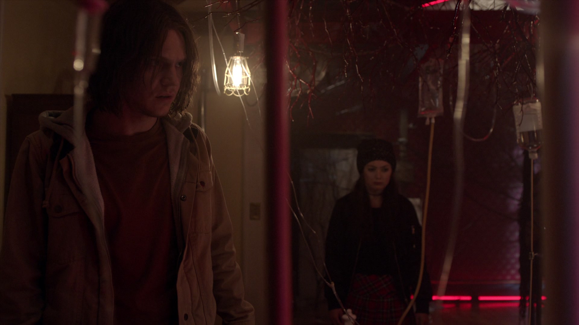 American_Horror_Story_S07_E08_Winter_ofOur_Discontent_1080p2CBluRay_001643.jpg