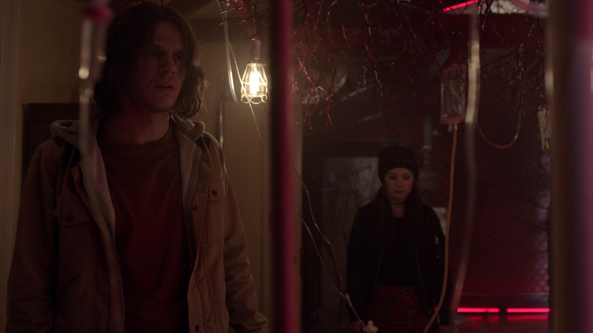 American_Horror_Story_S07_E08_Winter_ofOur_Discontent_1080p2CBluRay_001647.jpg